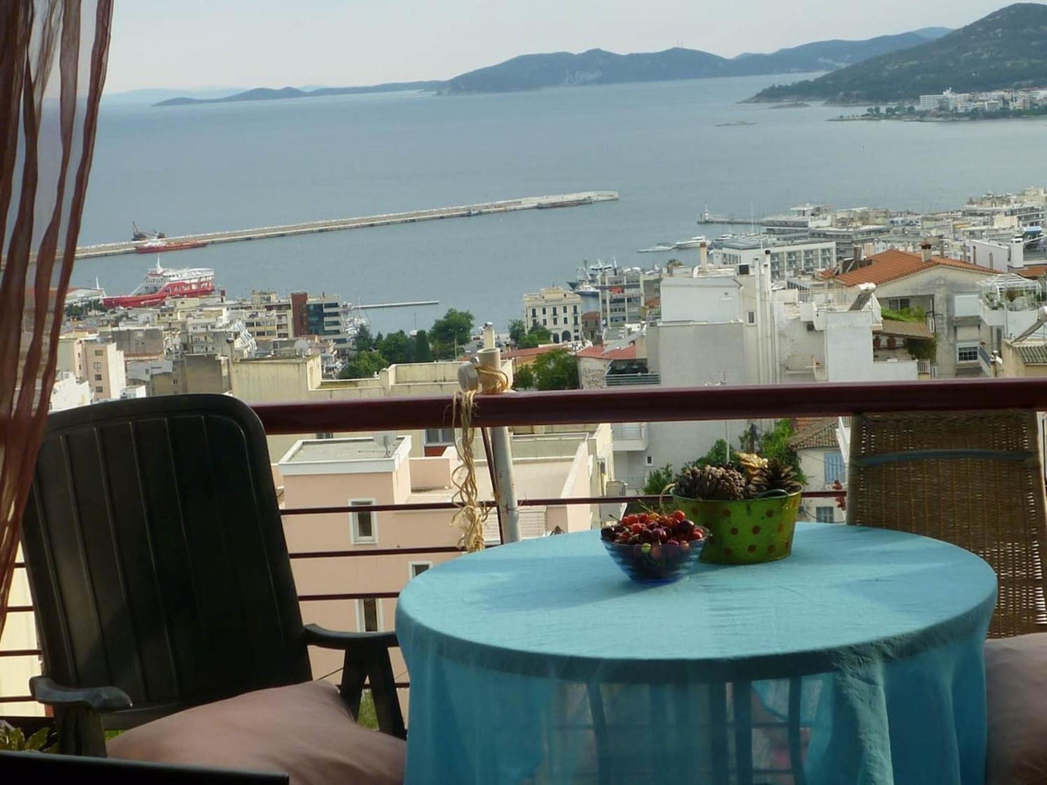Apartment with Amazing View & parking view 4