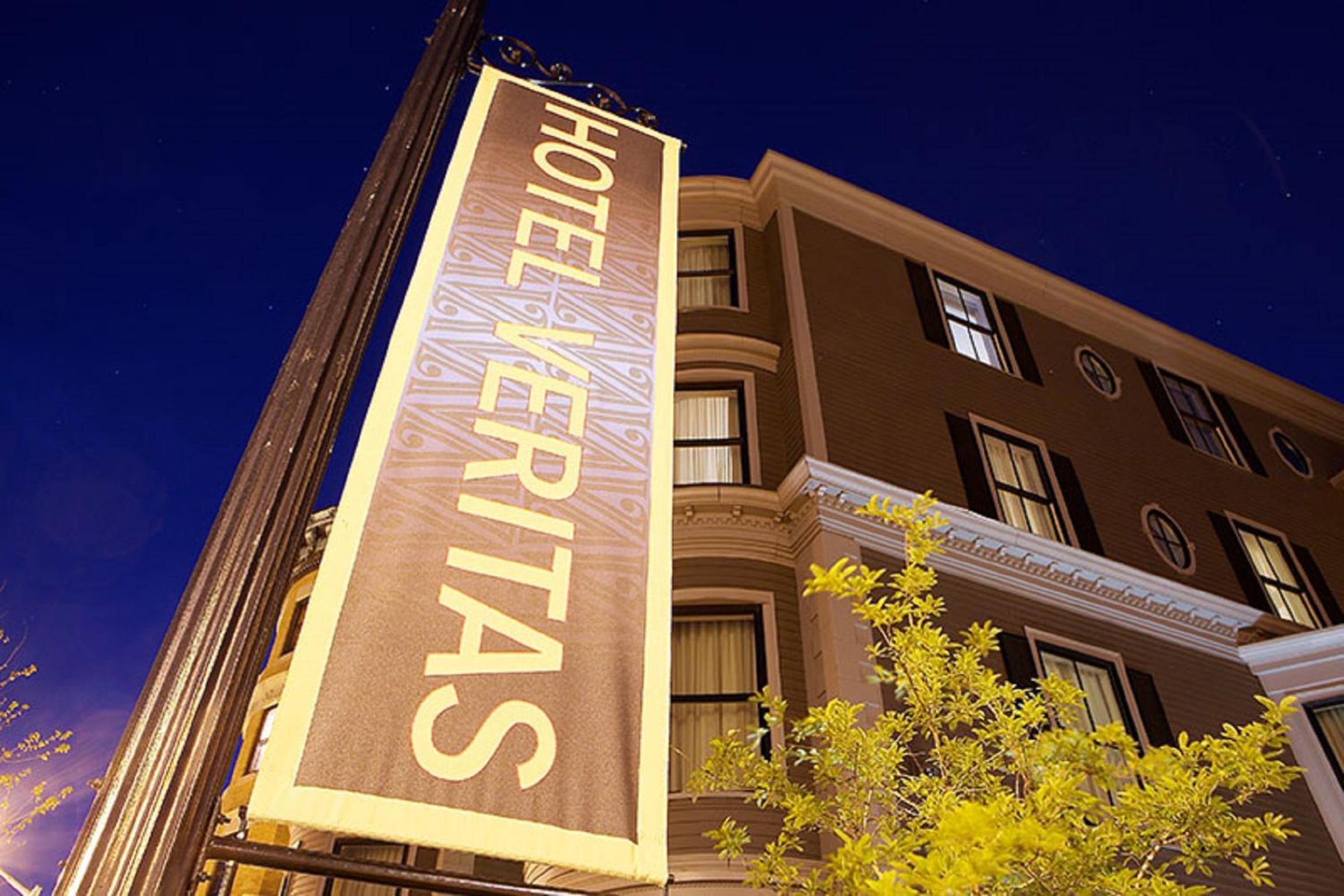 Hotel Veritas - Property Image 2