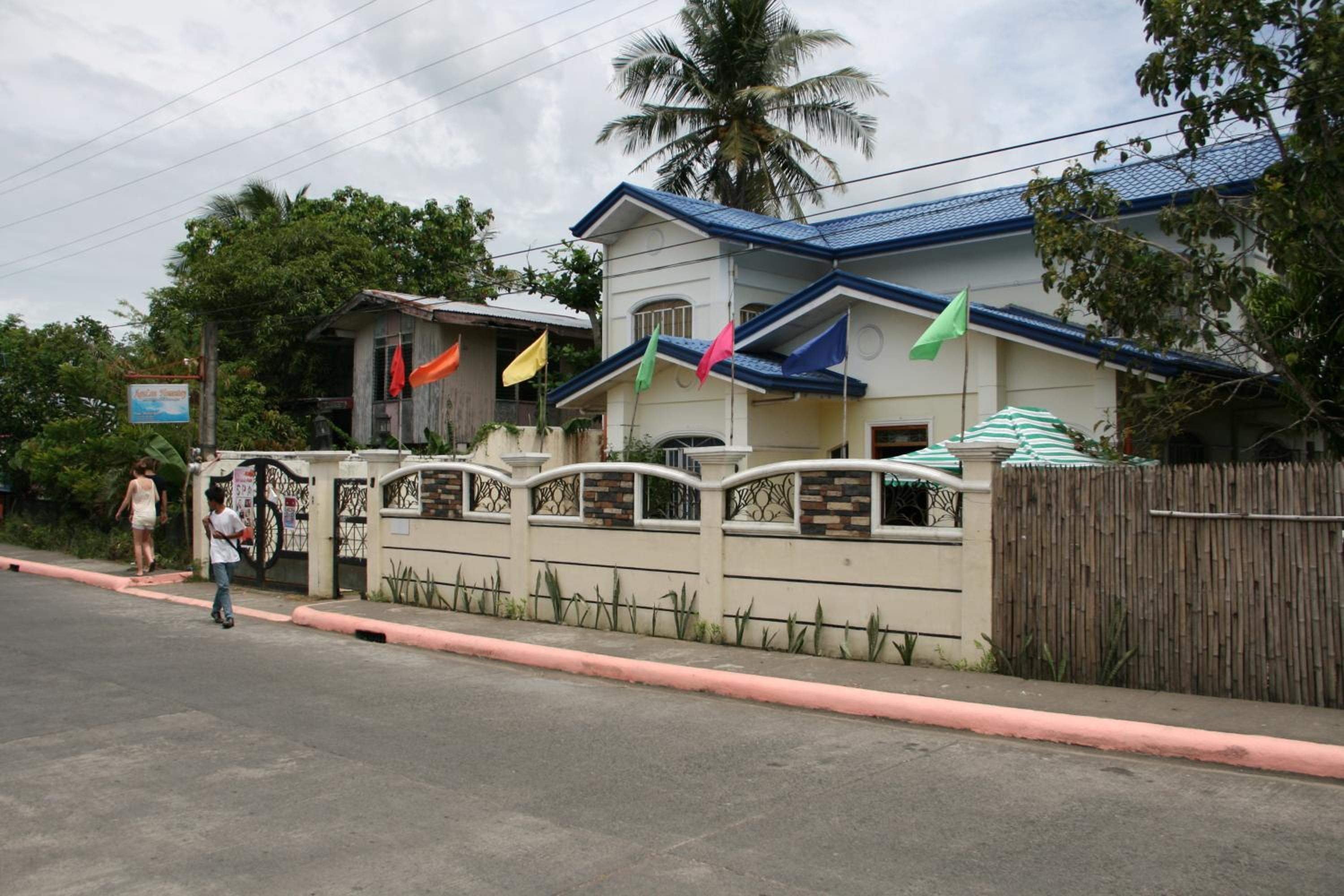 Donsol Aguluz Homestay view 2