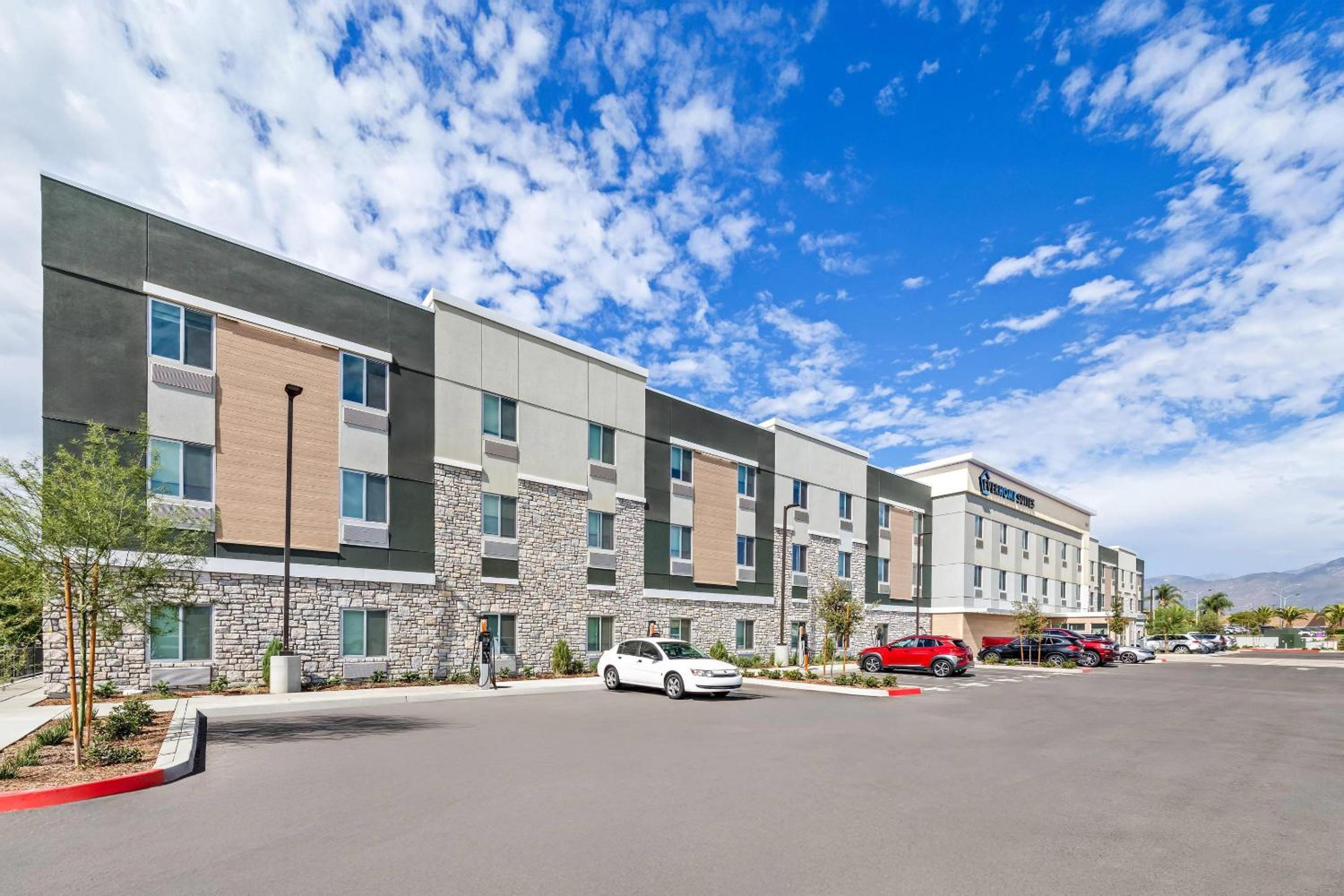Everhome Suites Ontario Airport