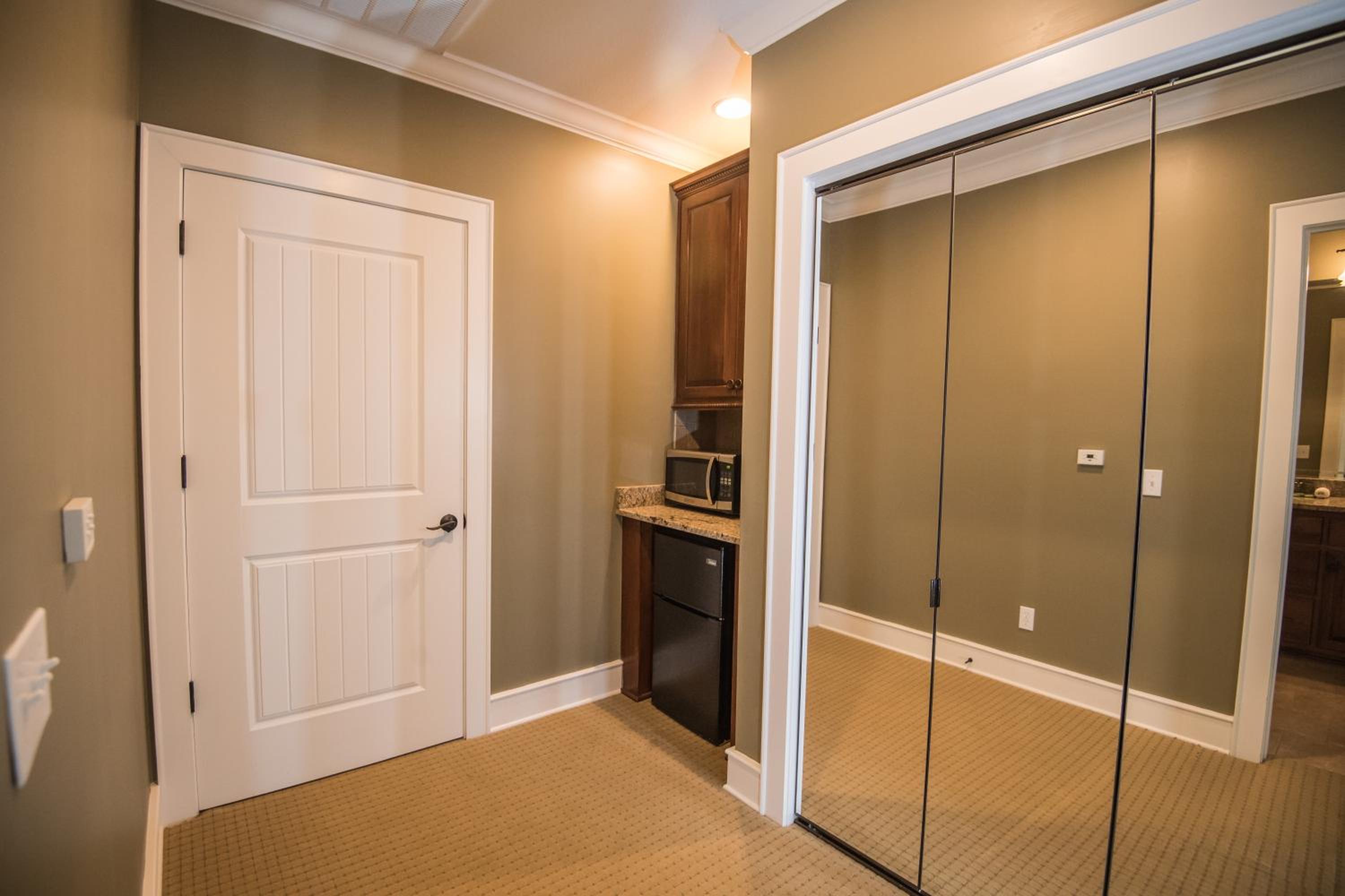 Marianna Vacations - Magnolia Creek Lodge - Property Image 3