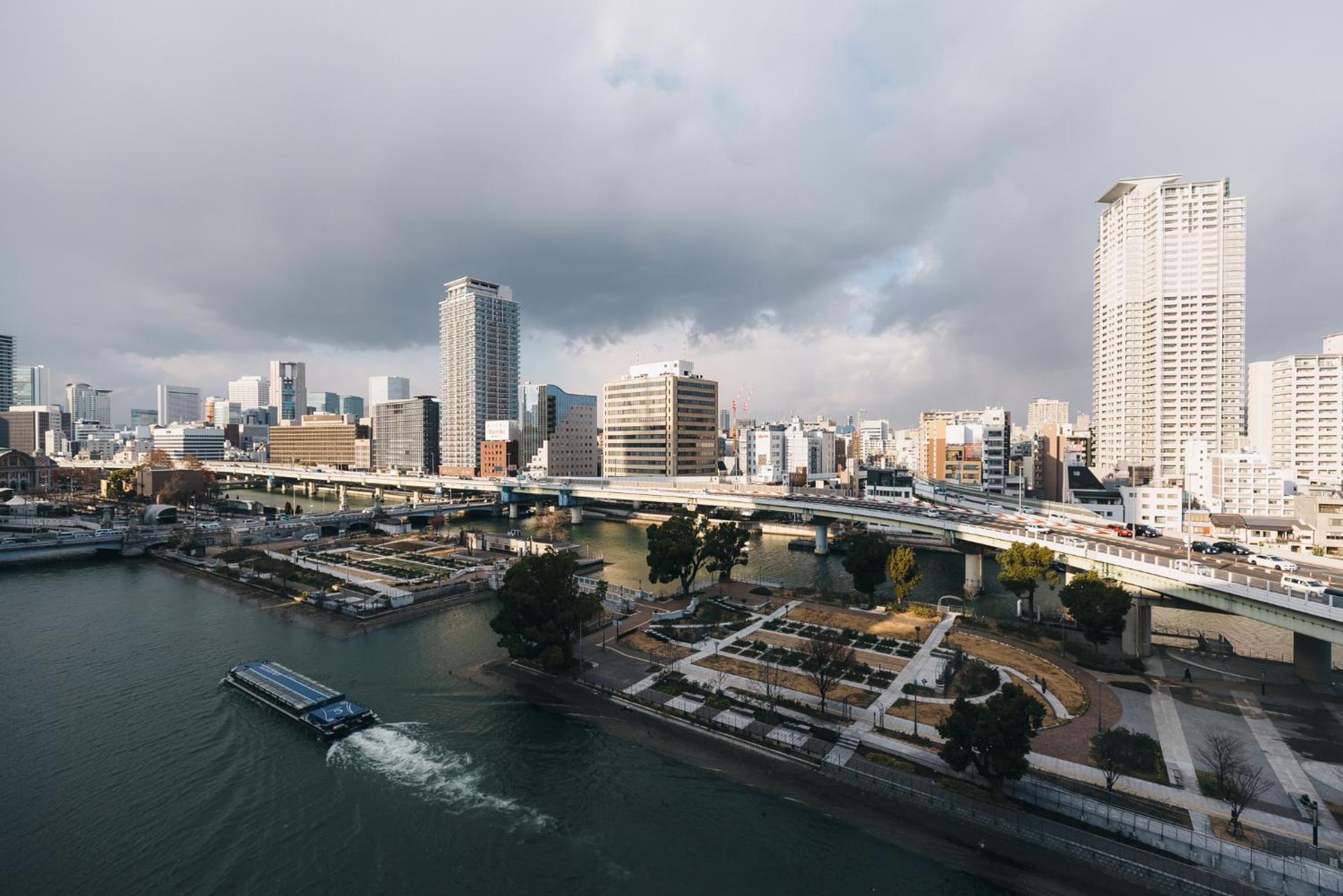 Aqua cite KITAHAMA