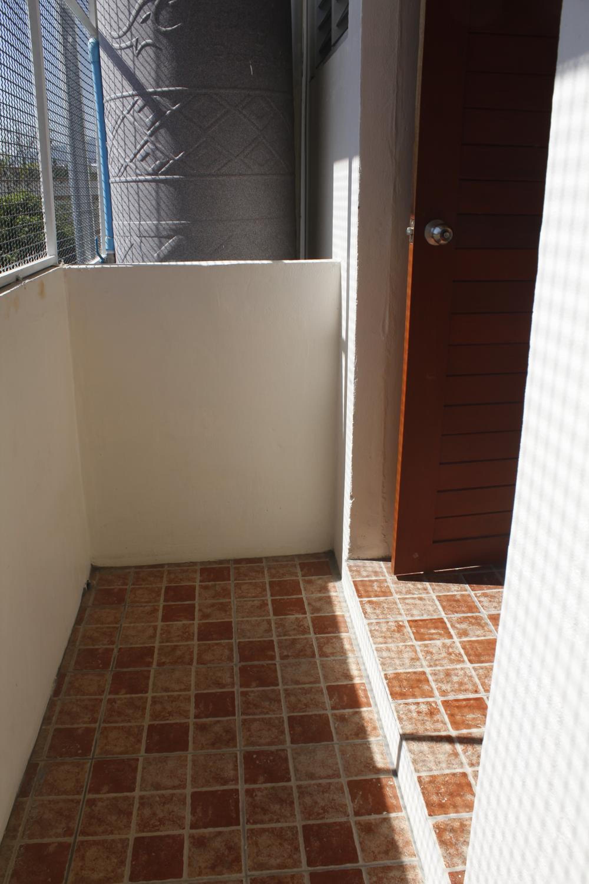 Suan Dok Gate Guesthouse