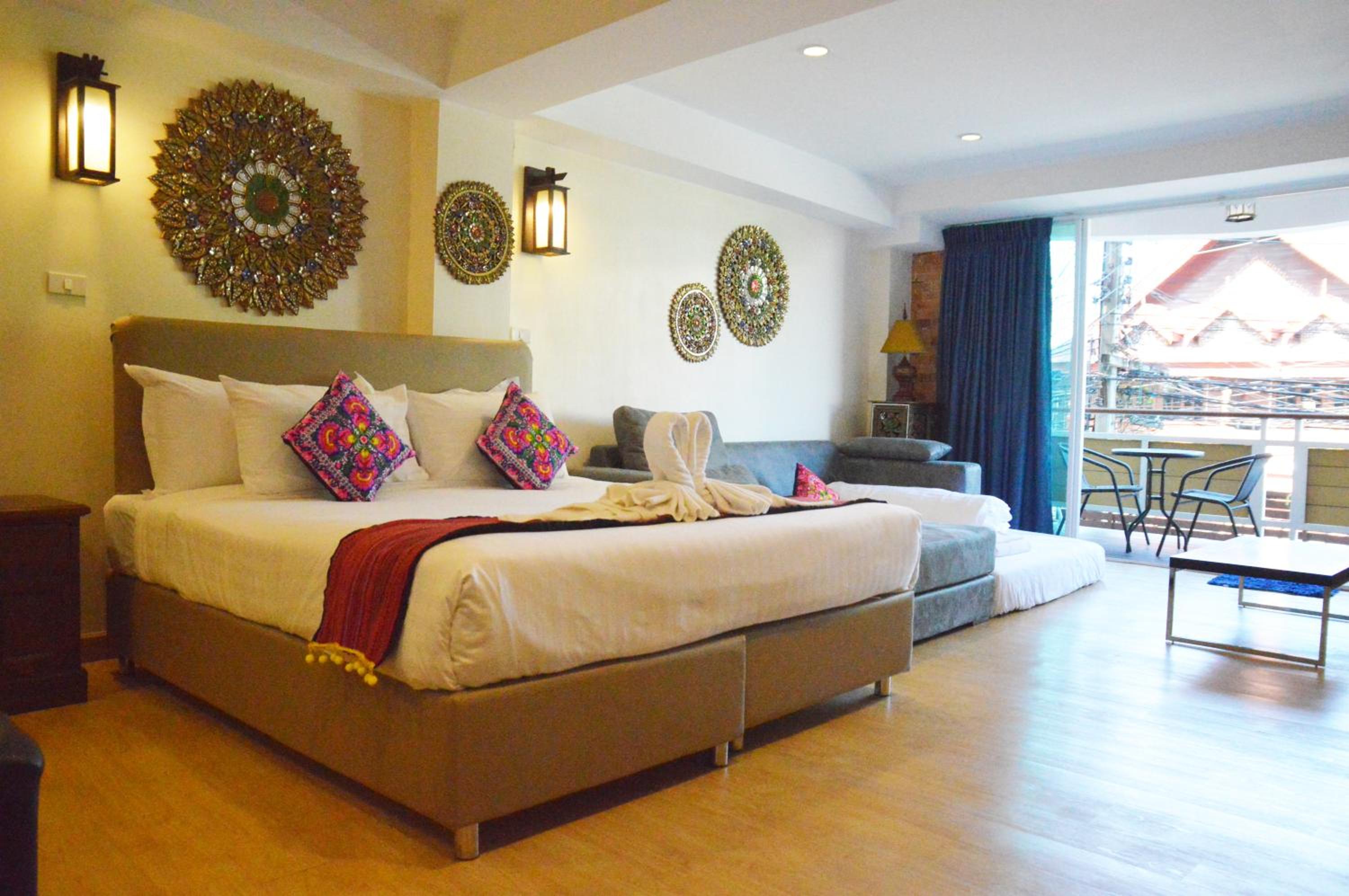 Suan Dok Gate Guesthouse