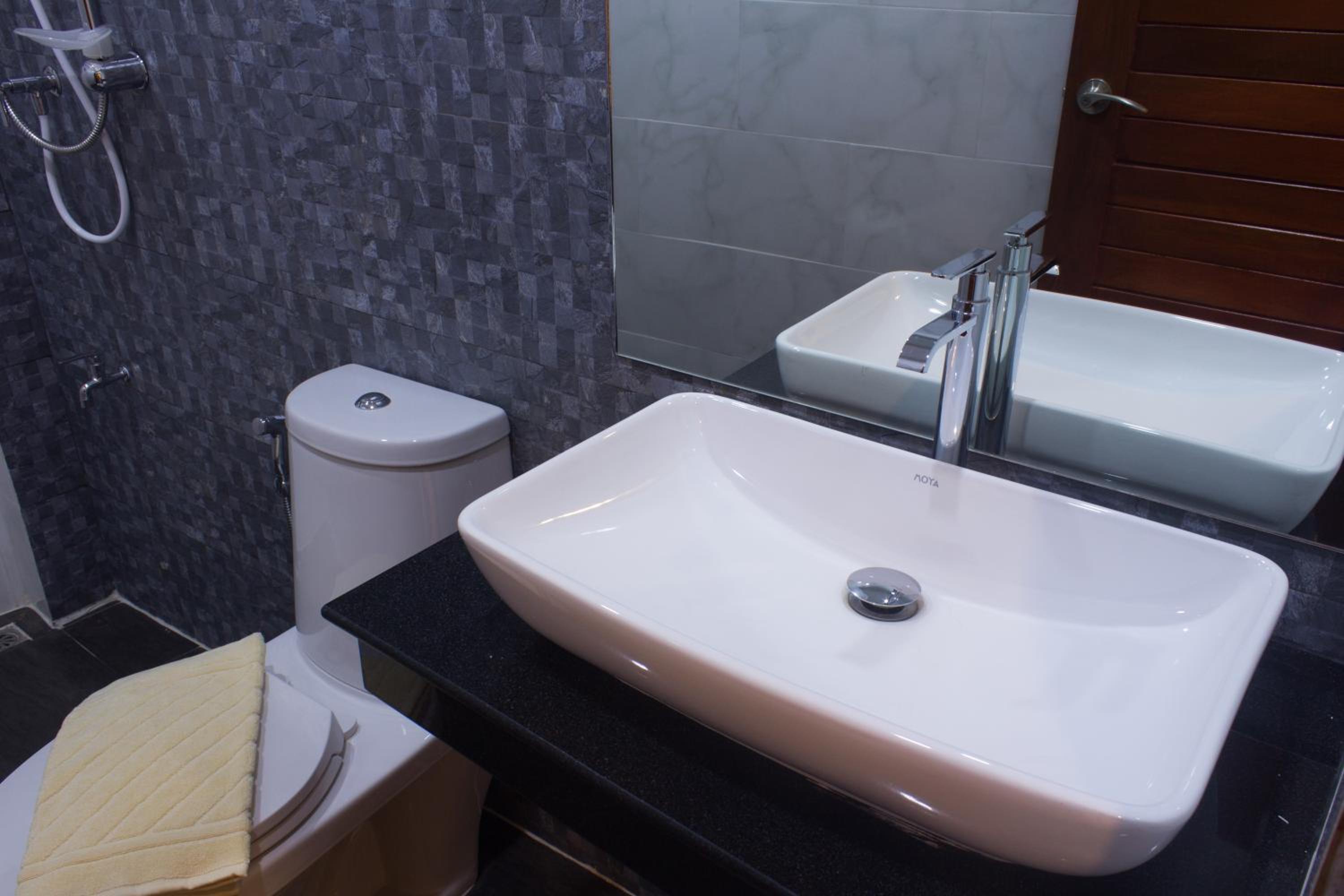 Suan Dok Gate Guesthouse