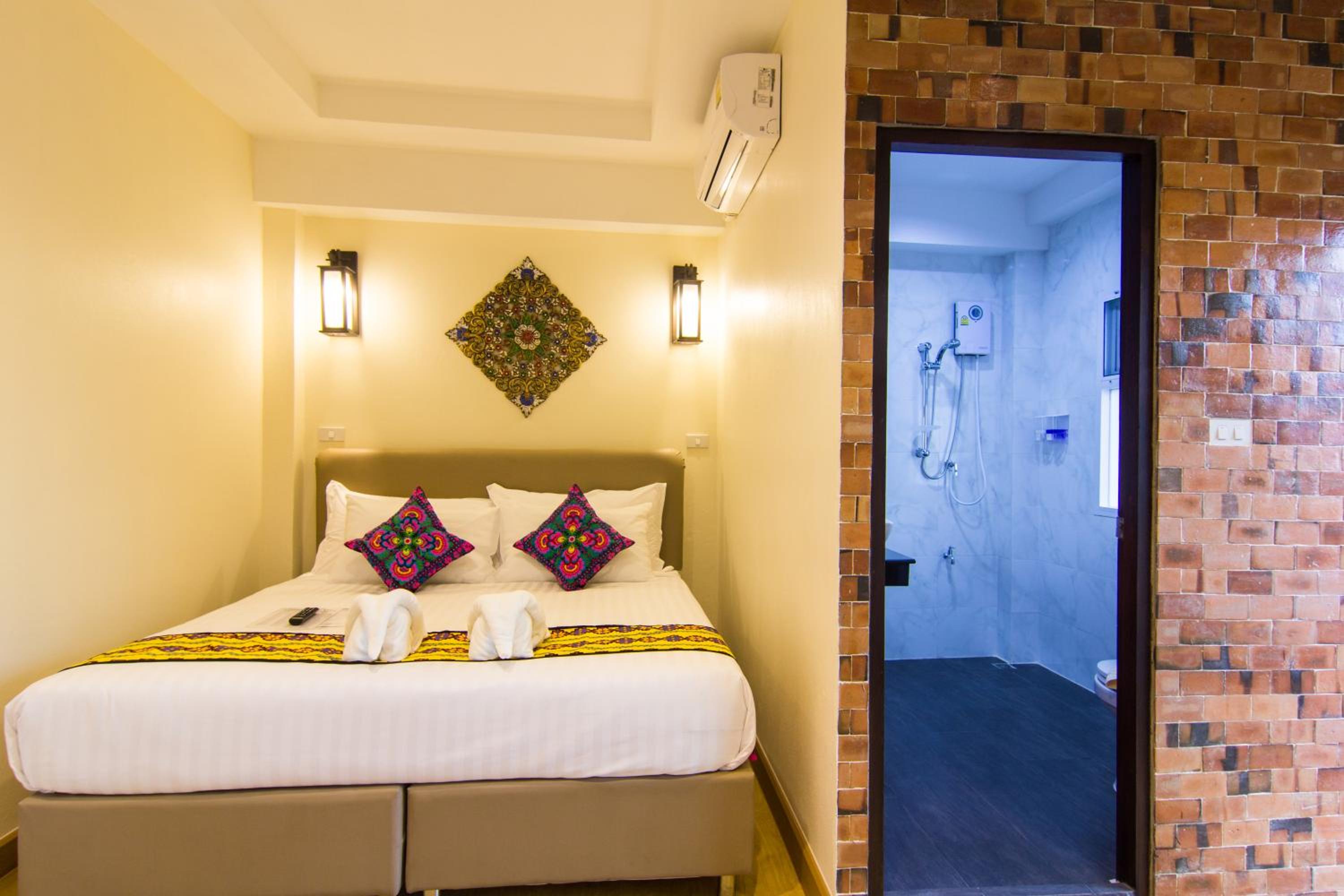 Suan Dok Gate Guesthouse