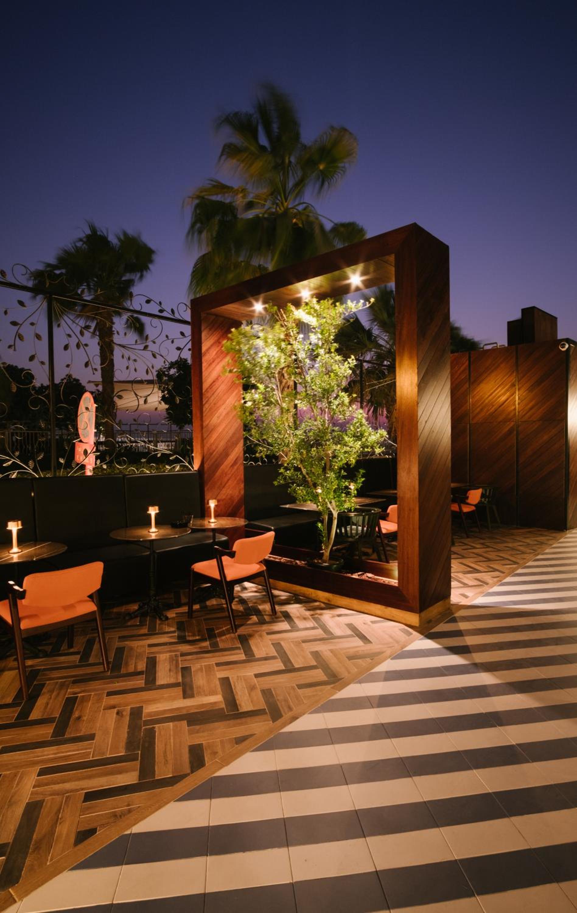 Yas Plaza Mangroves by IHG