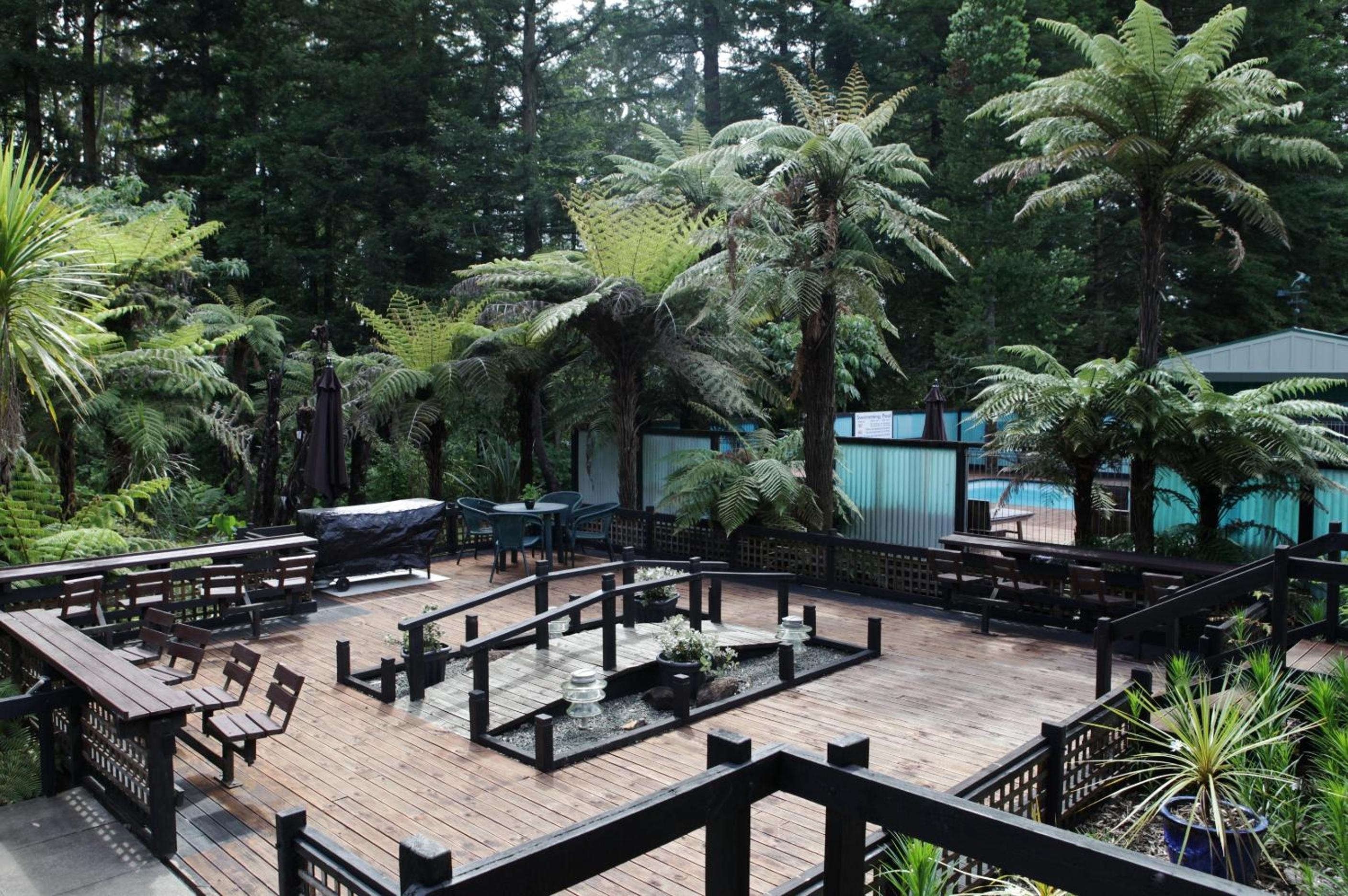 Woodlands Motel