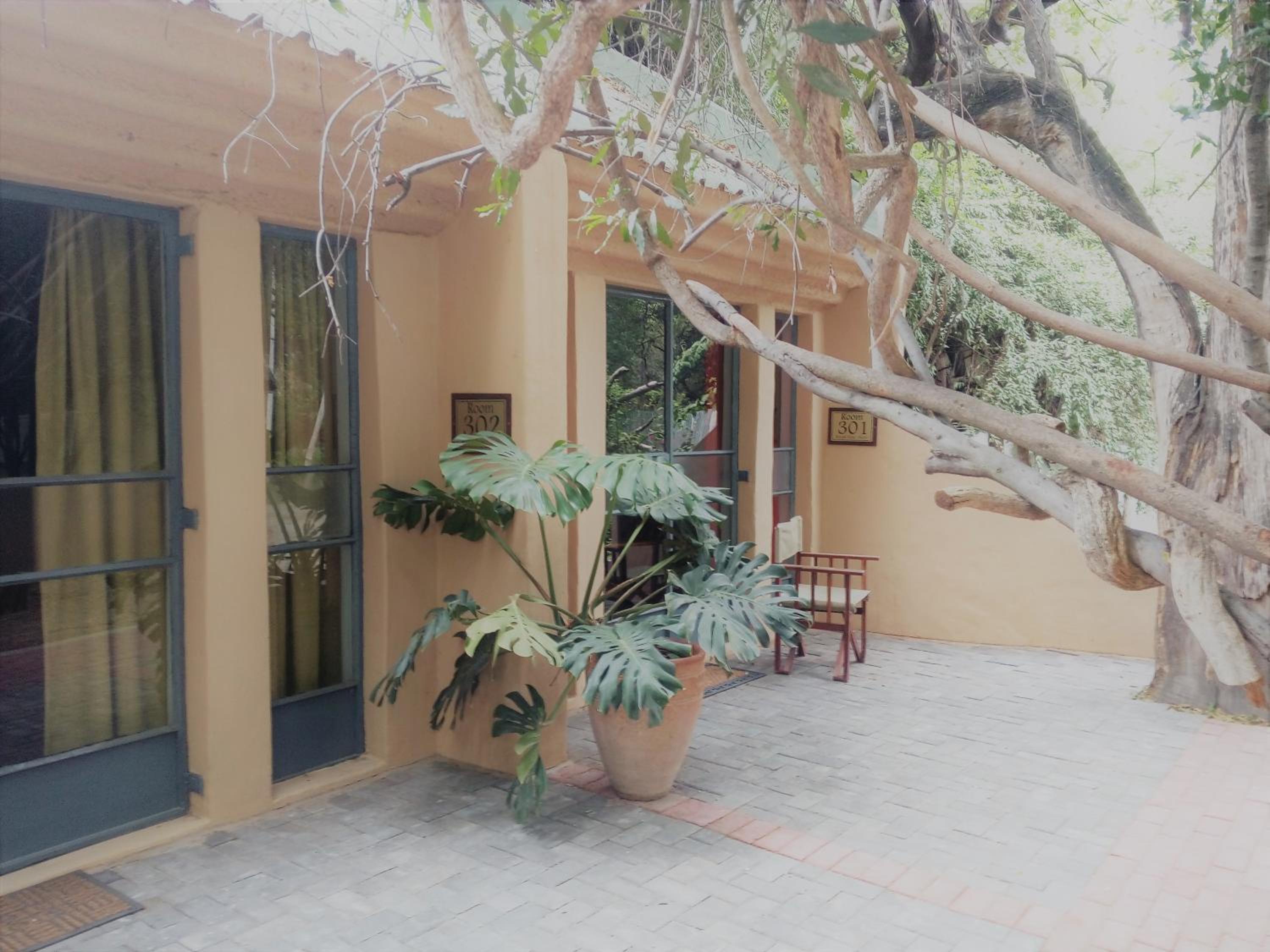 Island Safari Lodge