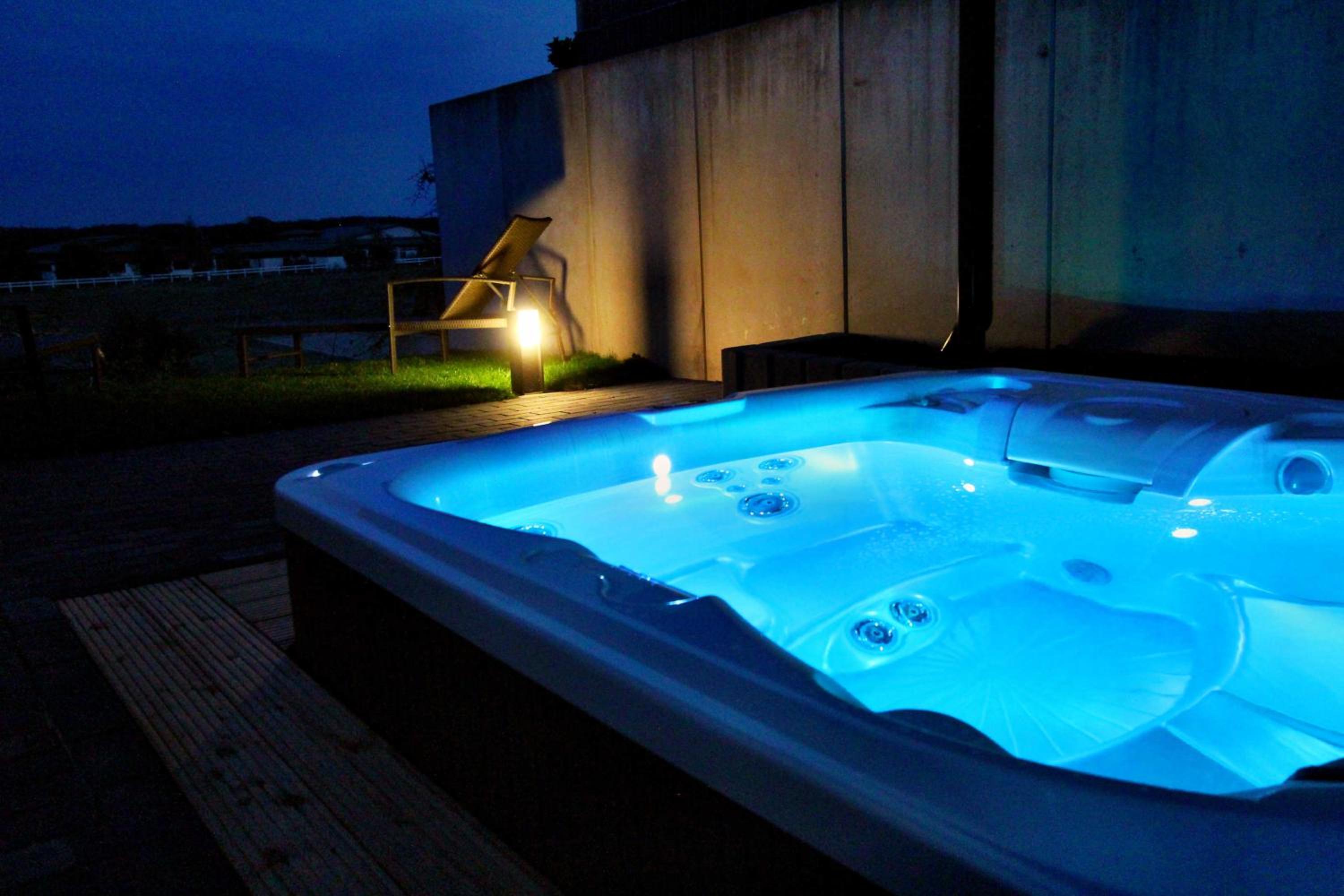 VILLA LIFESTYLE _ VIP_LOUNGE_SUITE view 5