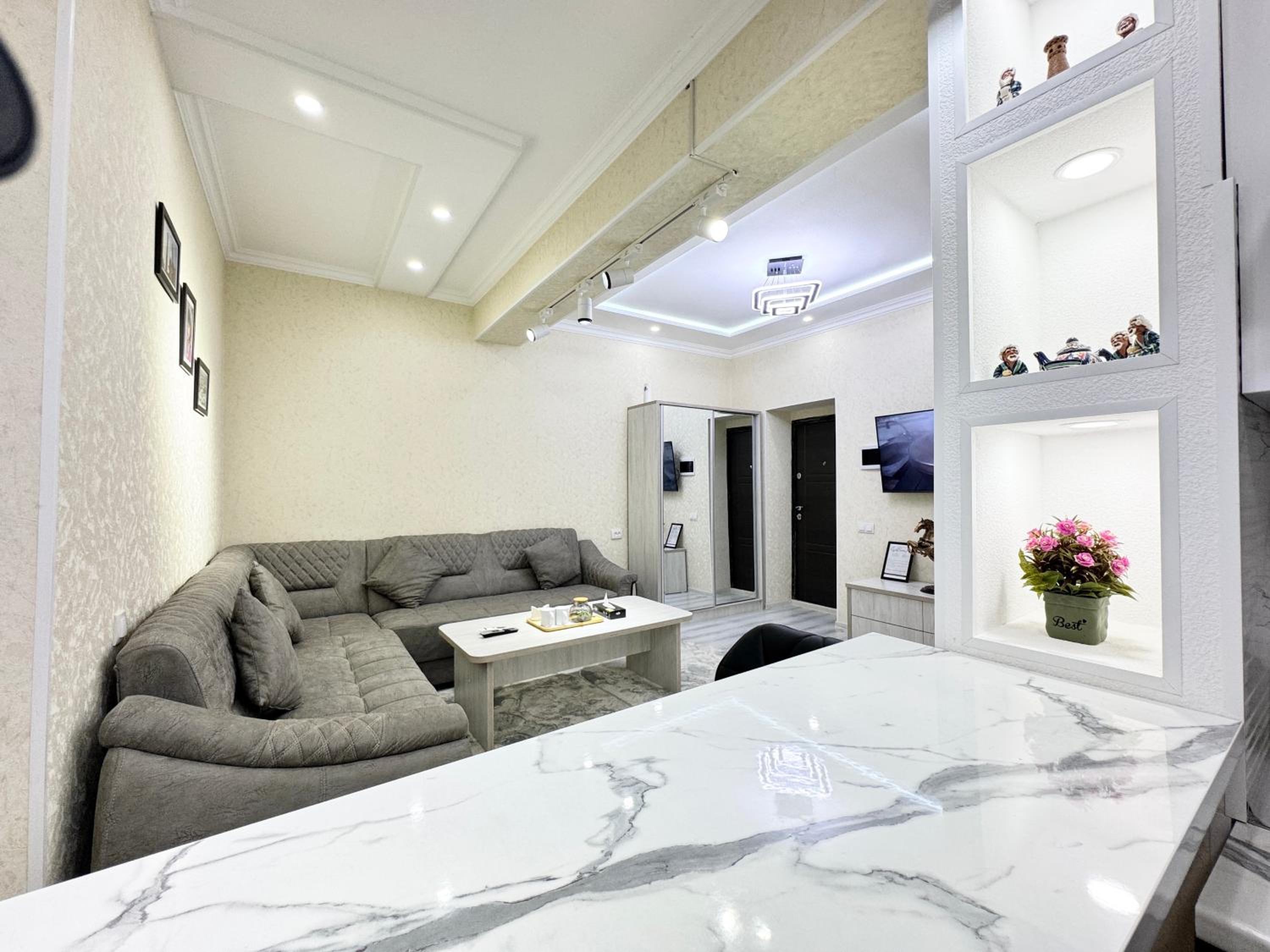 Modern 2BR Luxury -10 Min Walk to Old Town