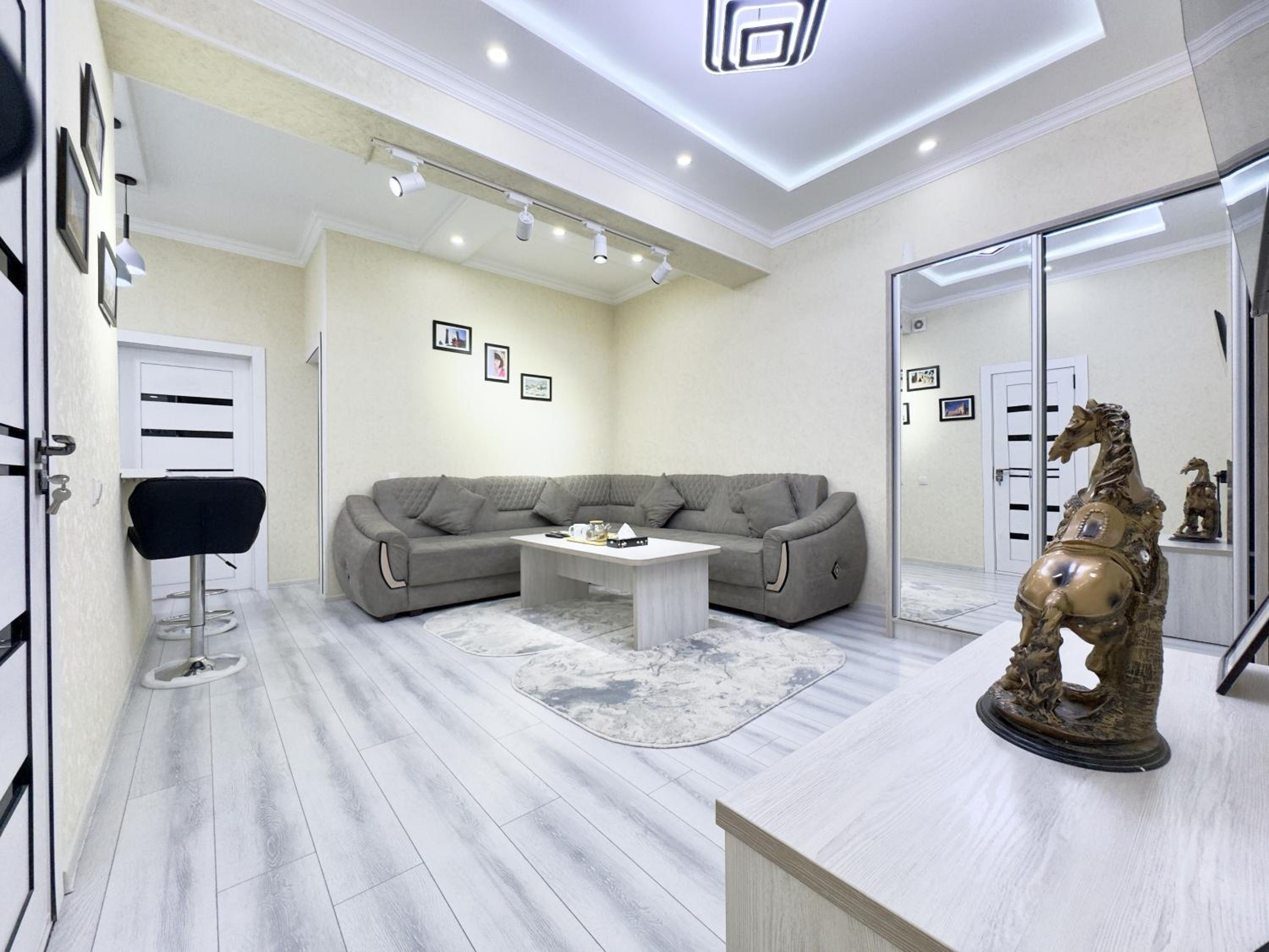 Modern 2BR Luxury -10 Min Walk to Old Town