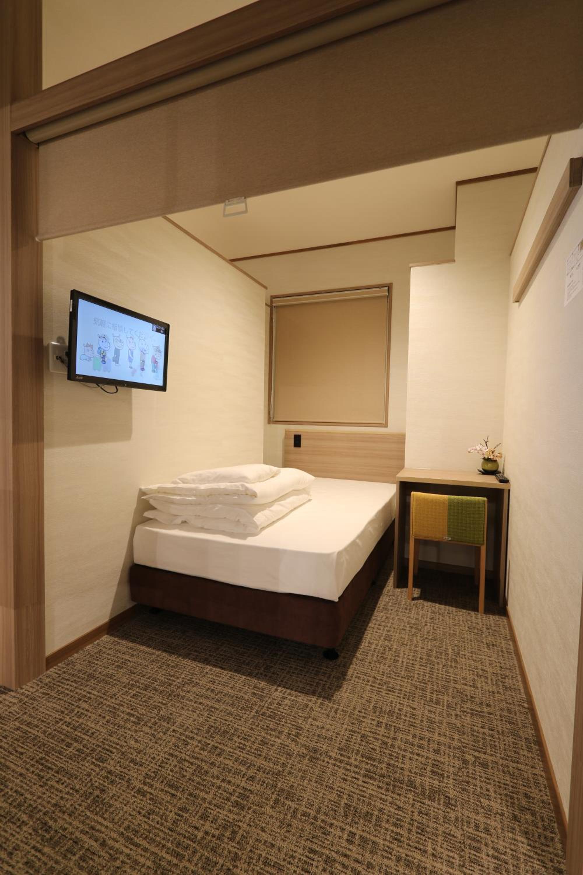 Cabin & Capsule Hotel J-SHIP Osaka Namba photo 34 of 46
