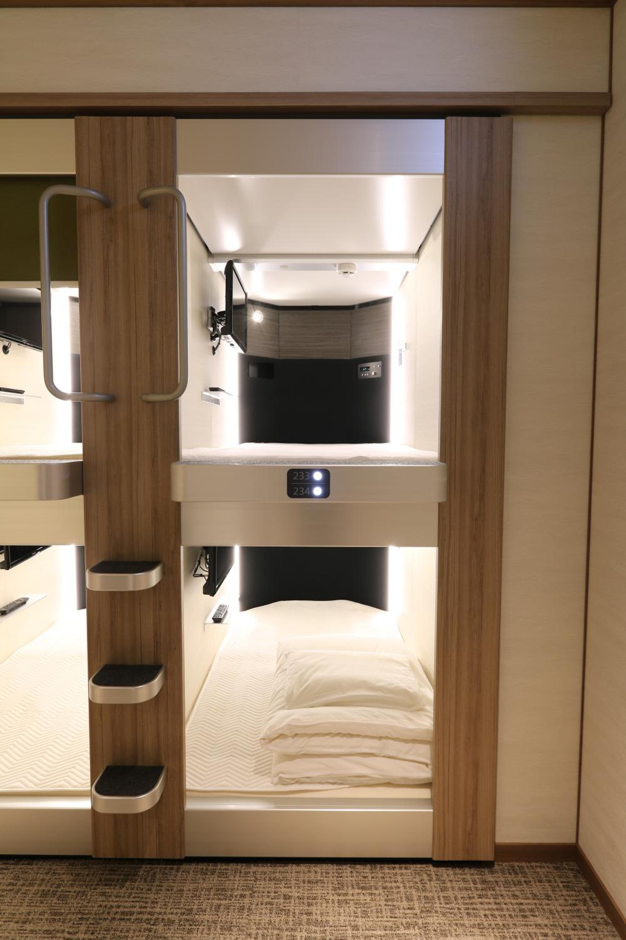 Cabin & Capsule Hotel J-SHIP Osaka Namba photo 36 of 46
