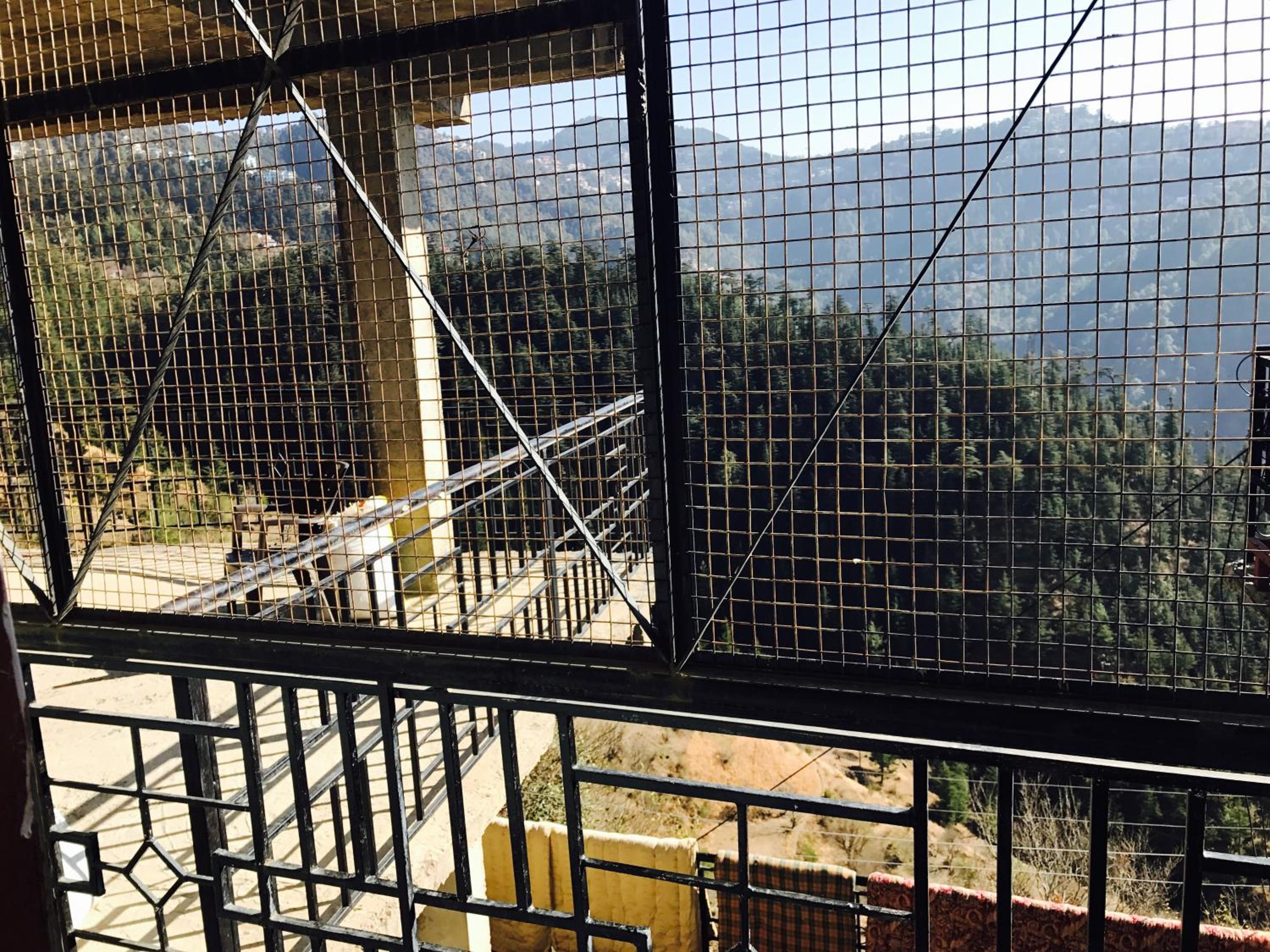 RidgeView Homestay near Lakkar Bazar view 2
