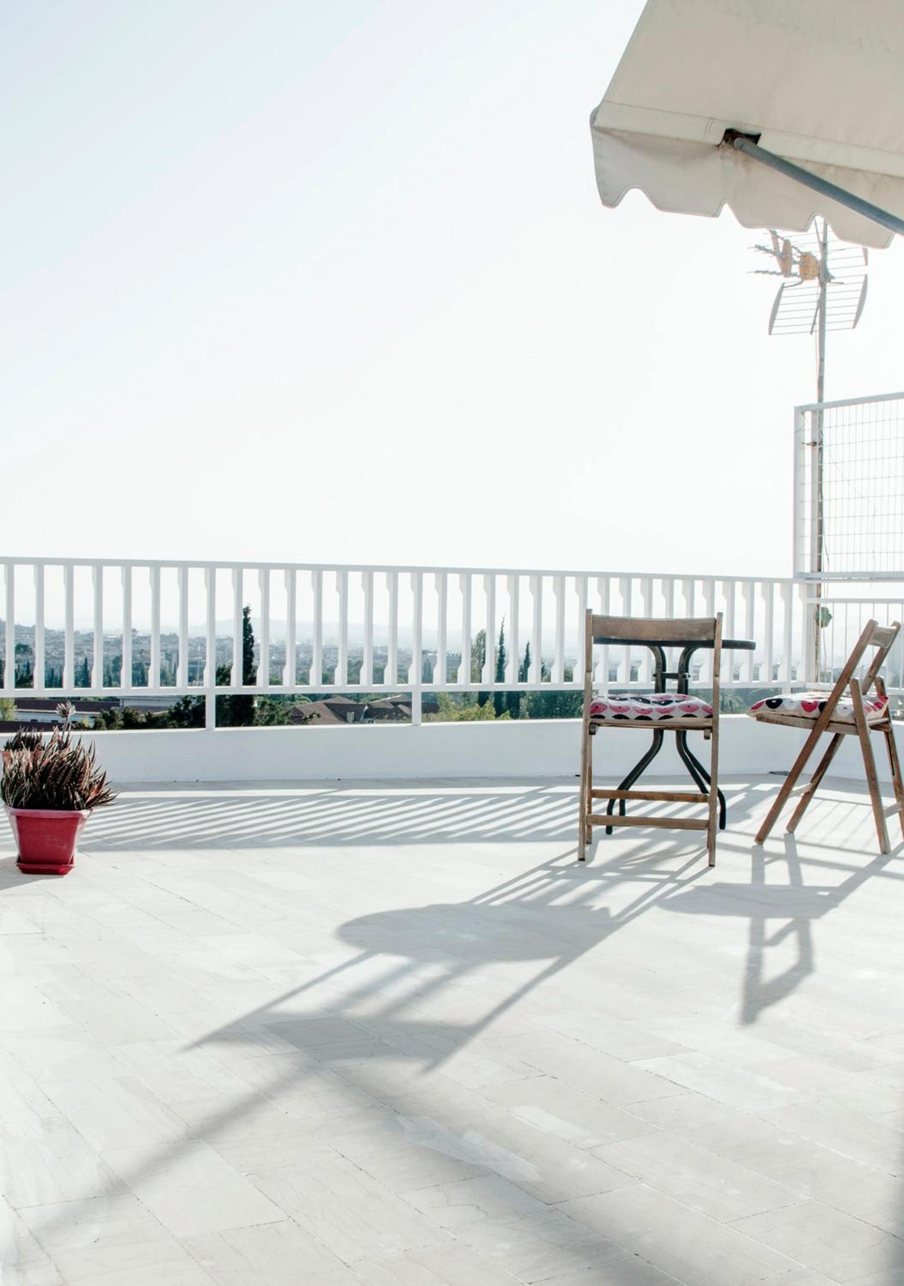 Top floor studio with endless view