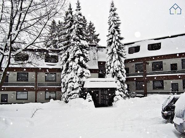 Welcome in - Apartment Golfhof 7, direkt am Skigebiet und am Golfplatz en Winterberg