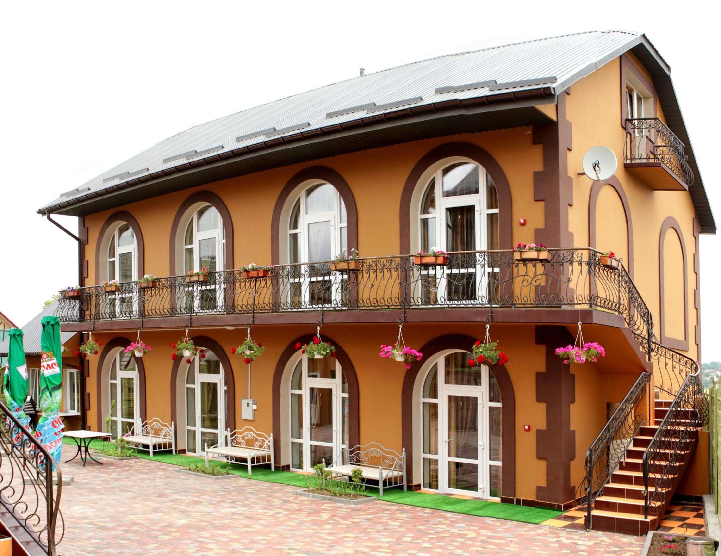 Sadyba Smotrytska Perlyna view 2