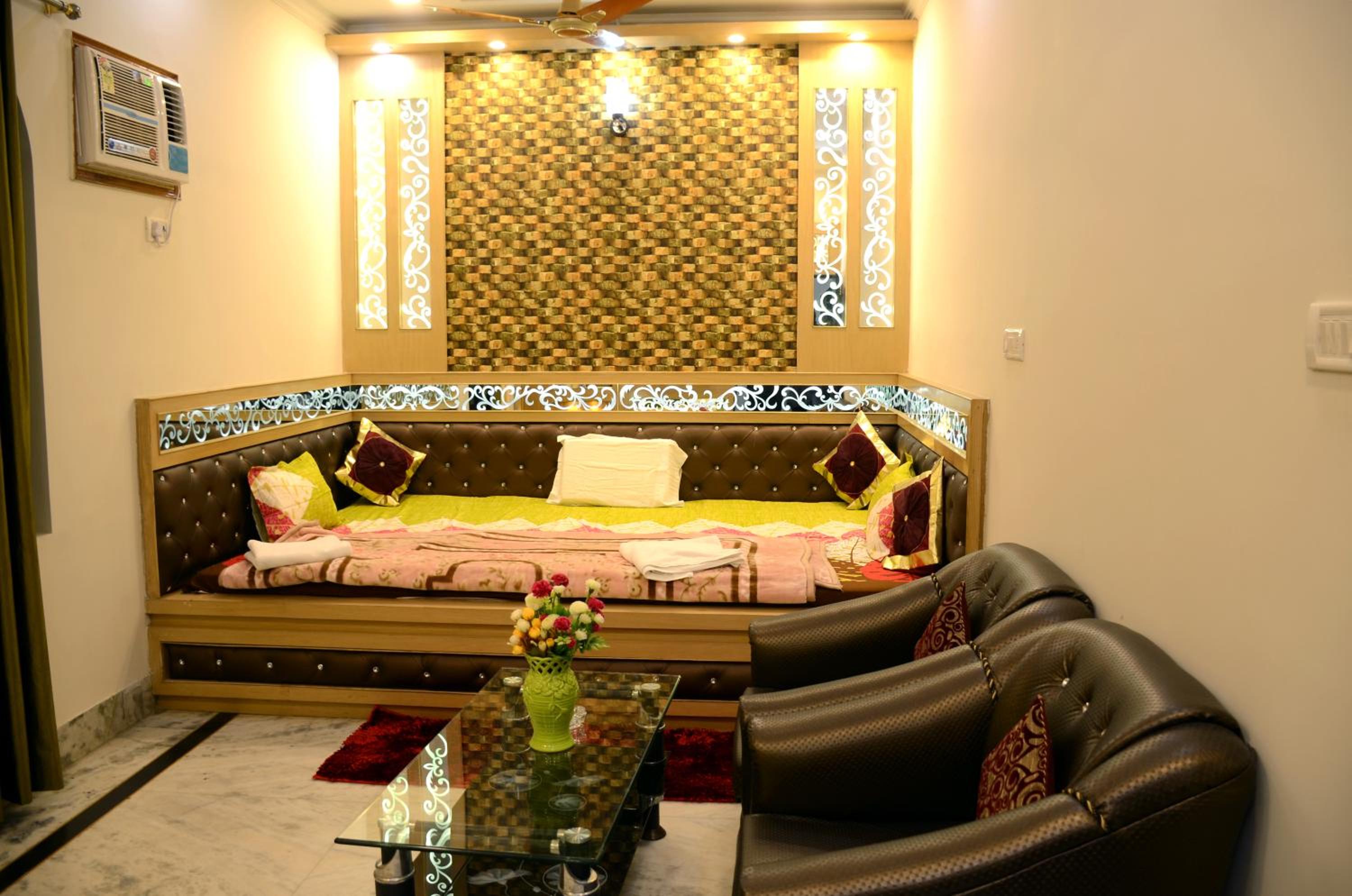 Taj Square A luxurious homestay