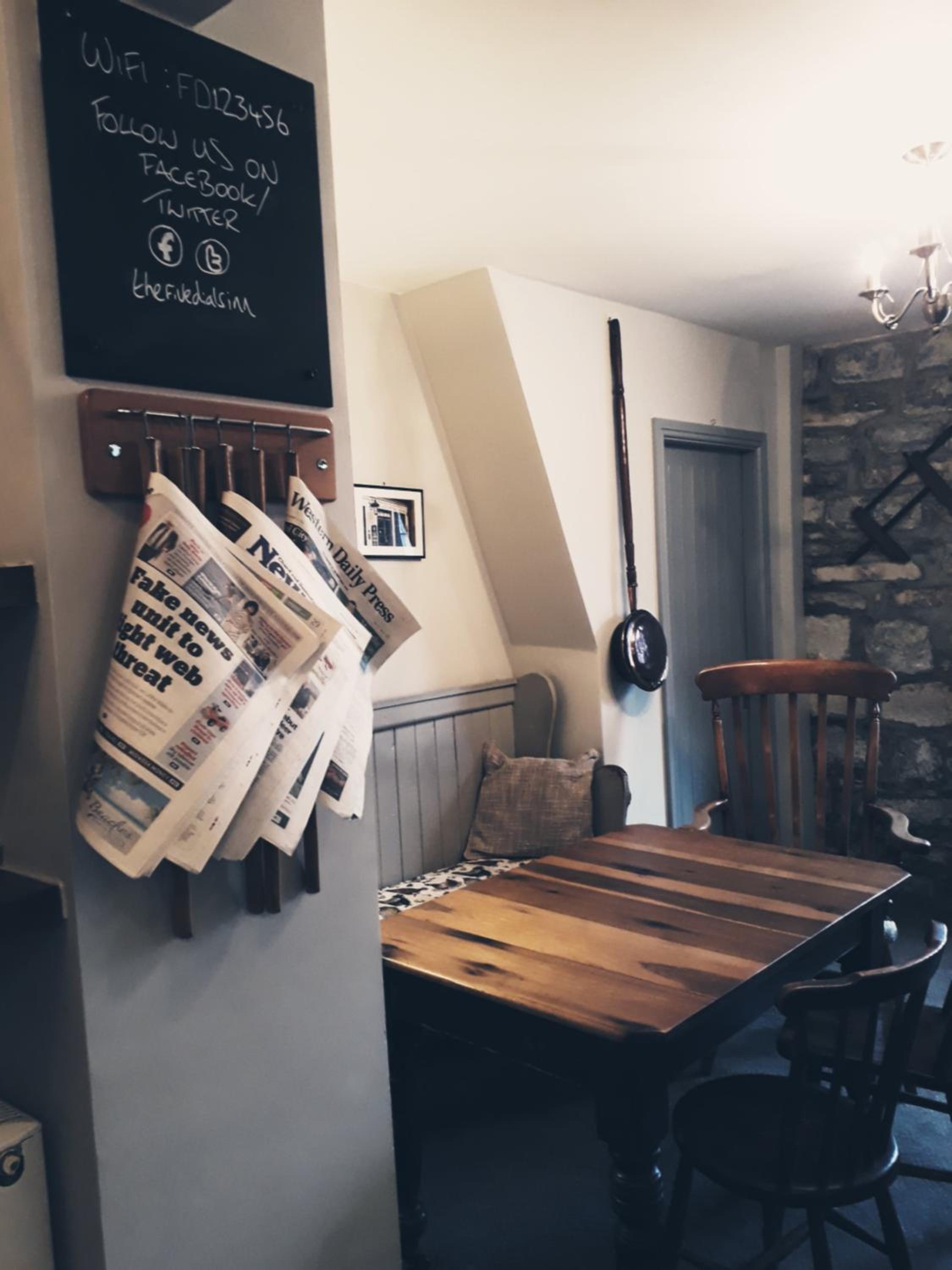 Ilminster Vacations - The Five Dials Inn - Property Image 5