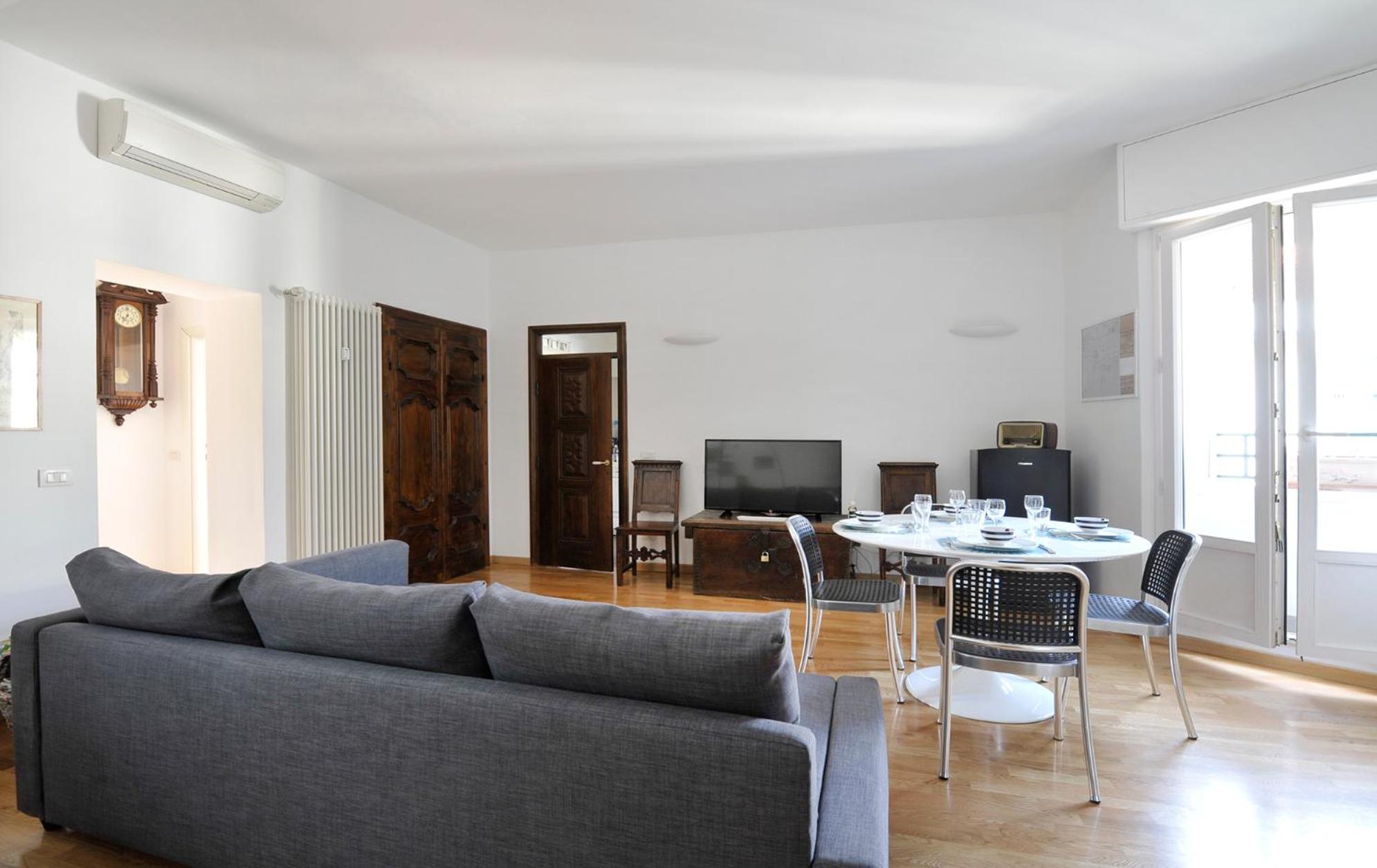 Milano Sweet Home San Lorenzo, right in the city centre