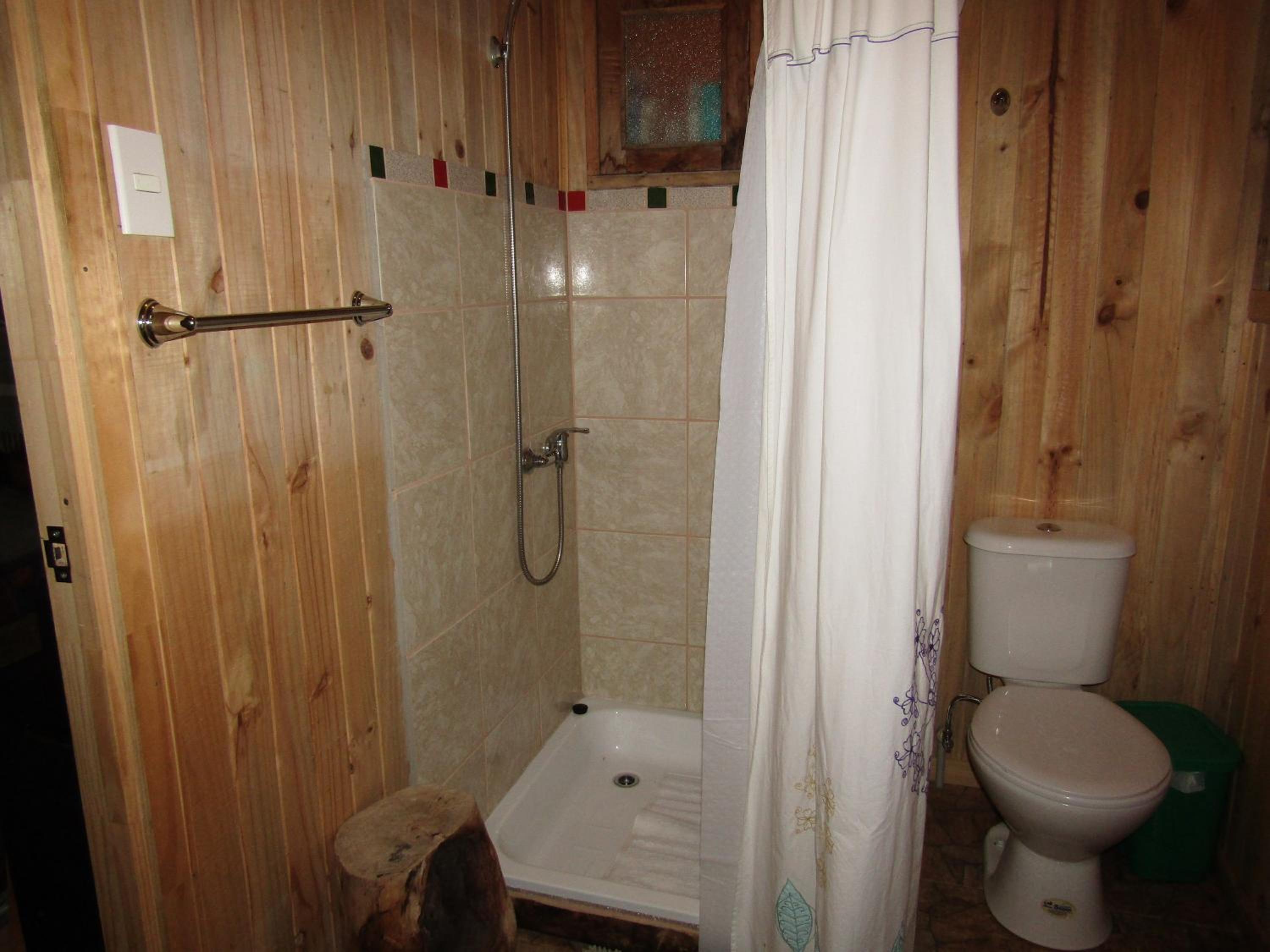 Refugio Montaña Kultrun Mawida, Mini-Cabaña con baño y cocina privada WIFI
