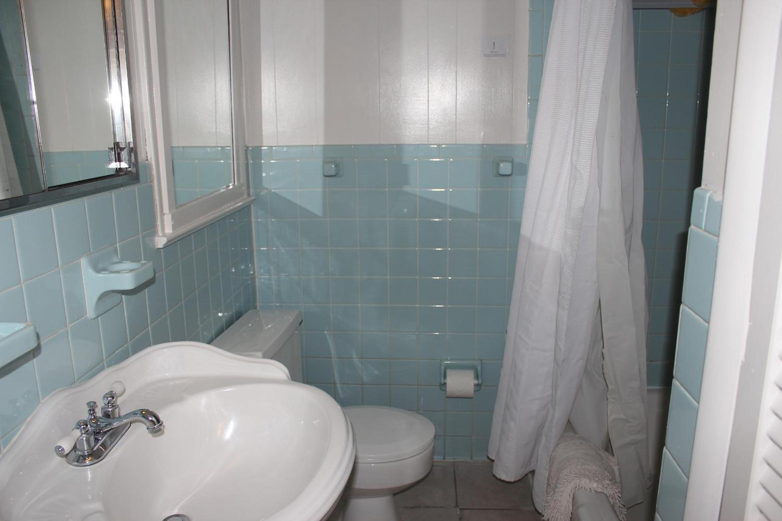 Surf Villa Hotel