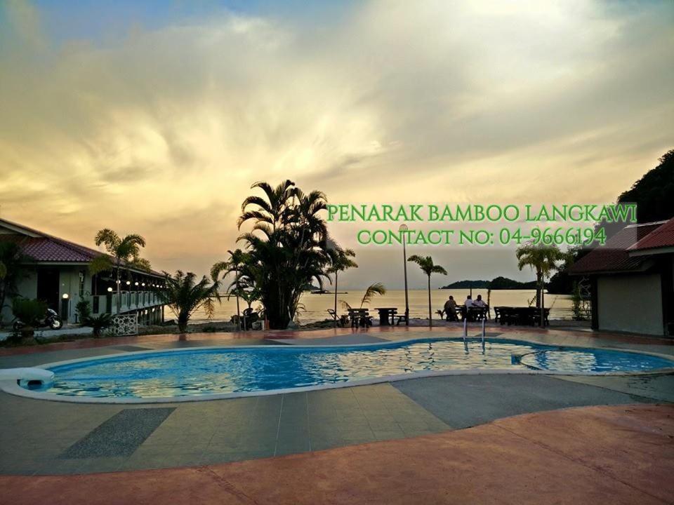Penarak Bamboo Beach Motel