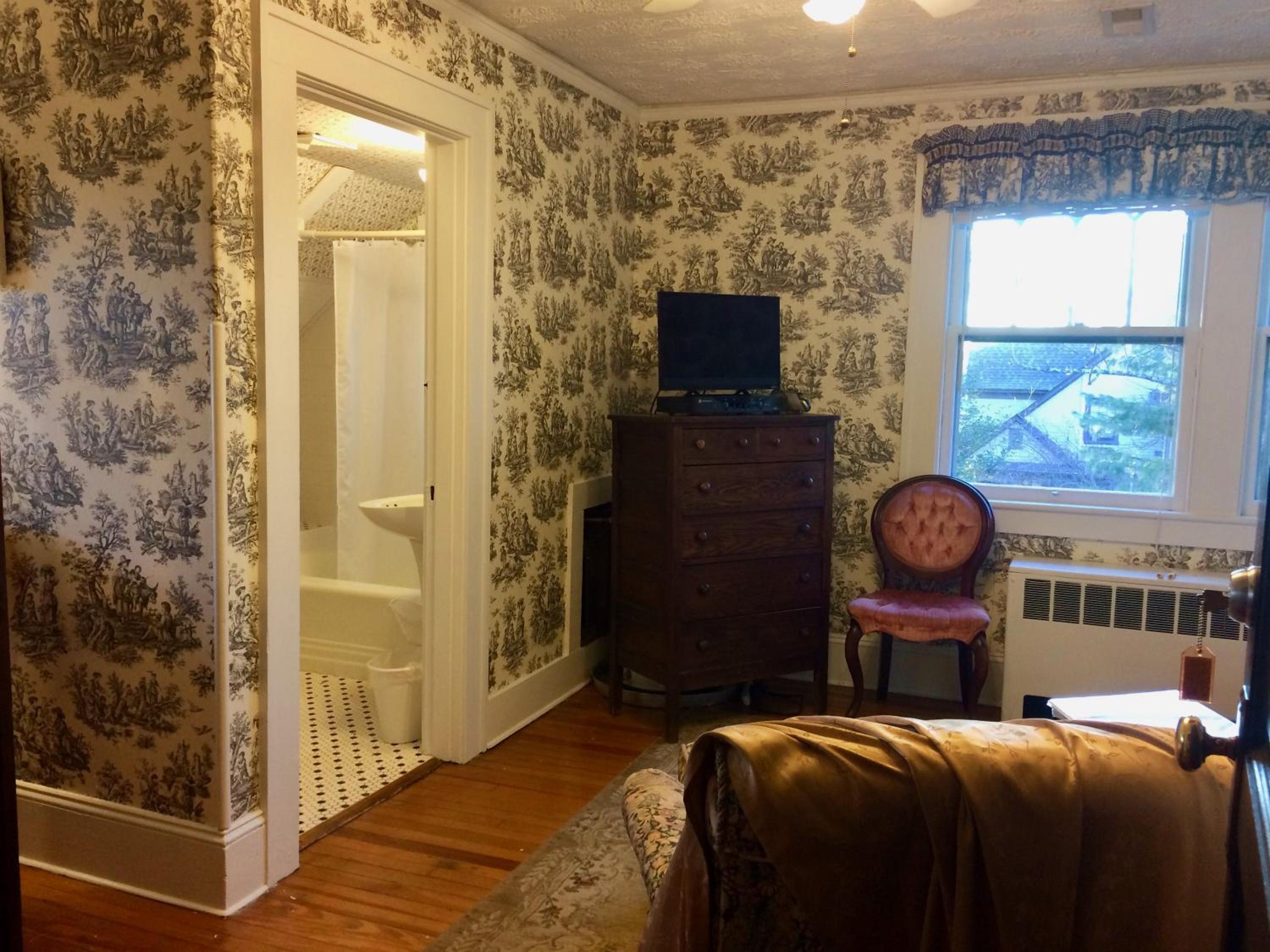 Oakland Cottage Bed and Breakfast