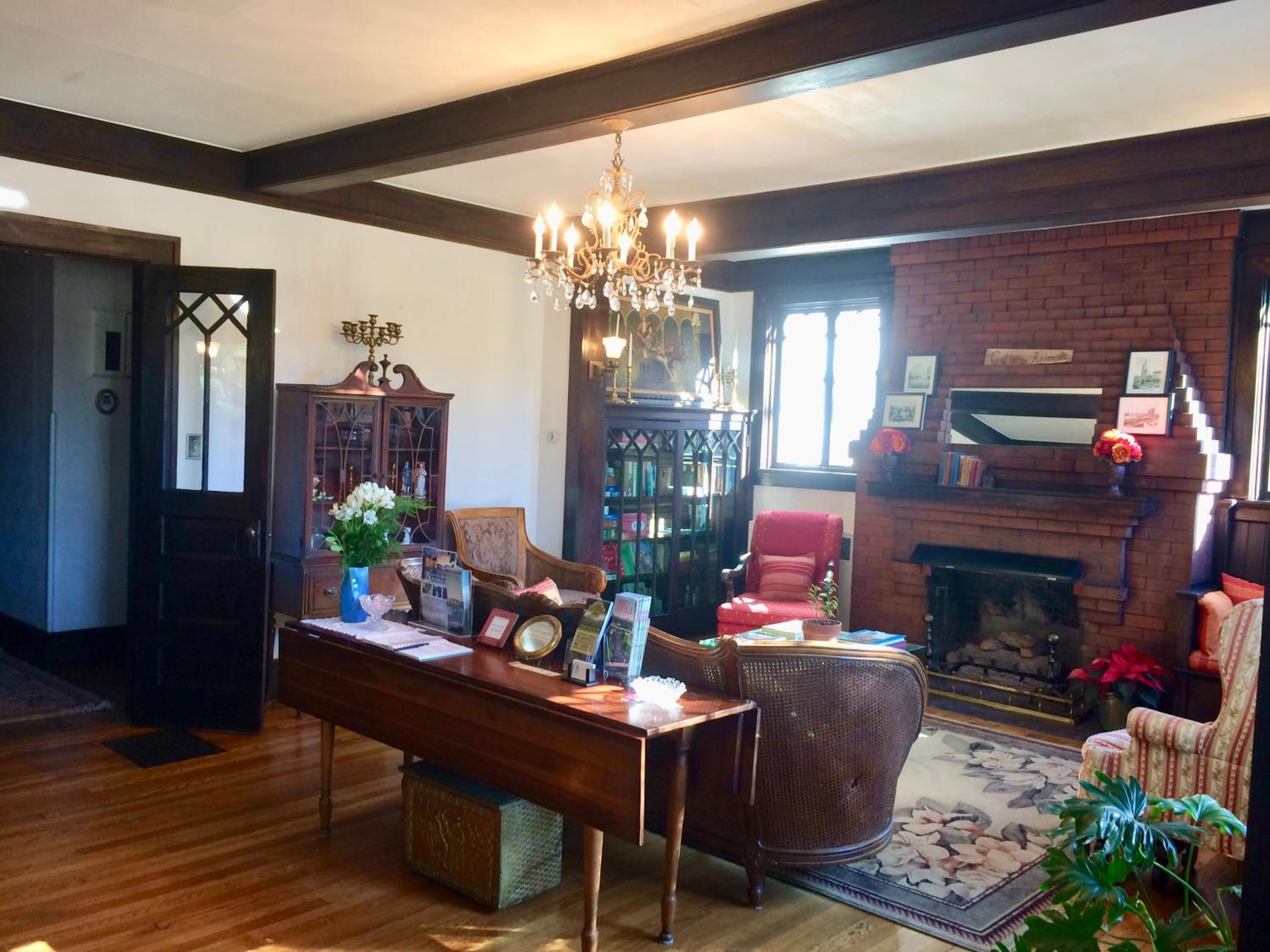 Oakland Cottage Bed and Breakfast