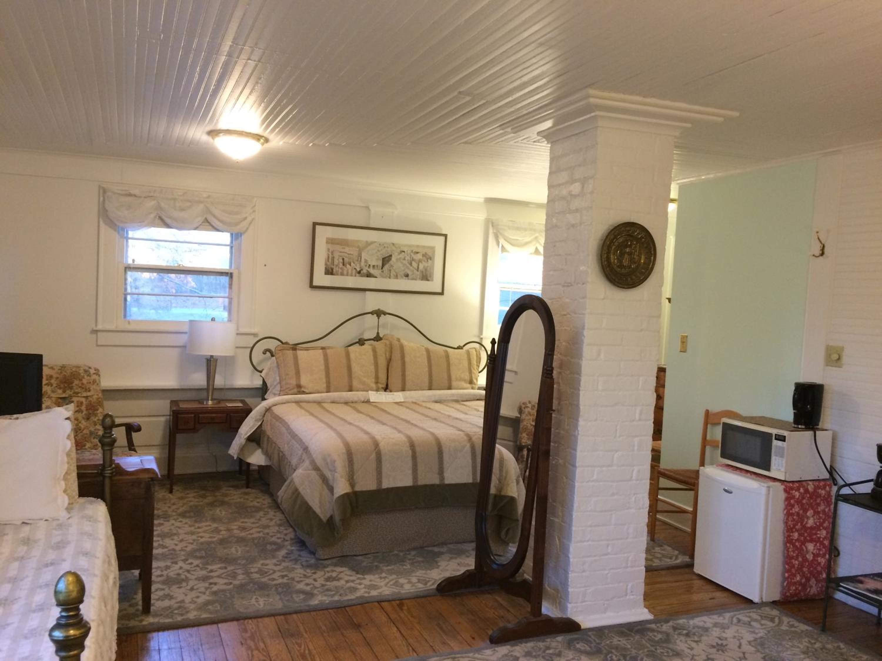 Oakland Cottage Bed and Breakfast