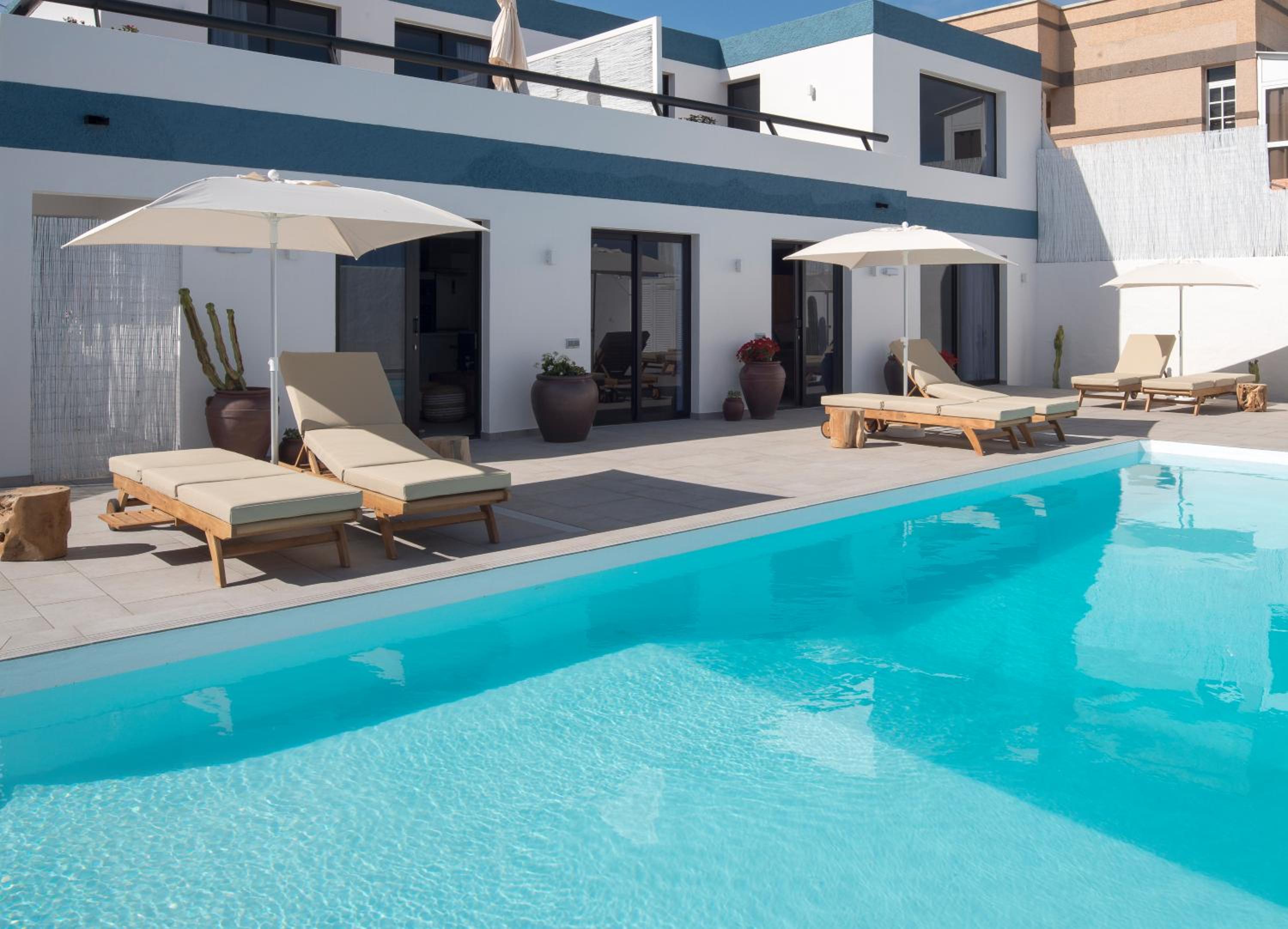 Ocean Suite with heated pool by SunHousesCanarias