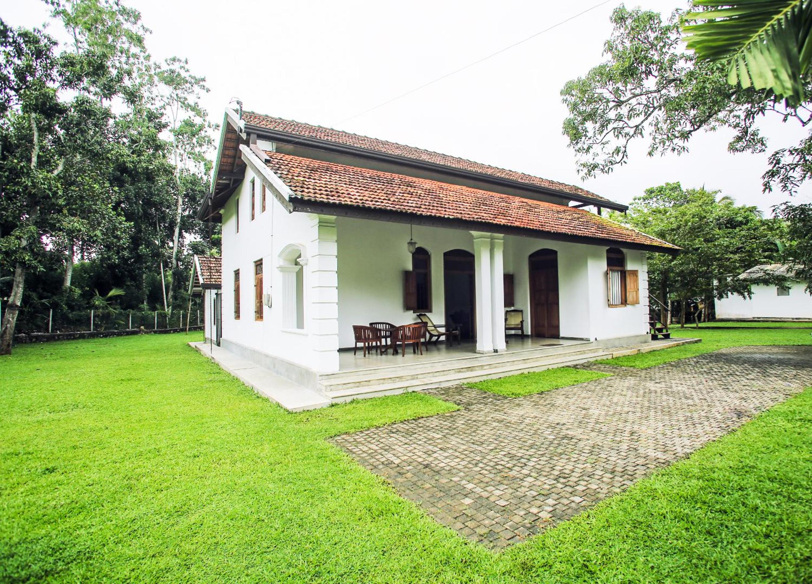 Hotel Villa Indrasiriya - Image 1