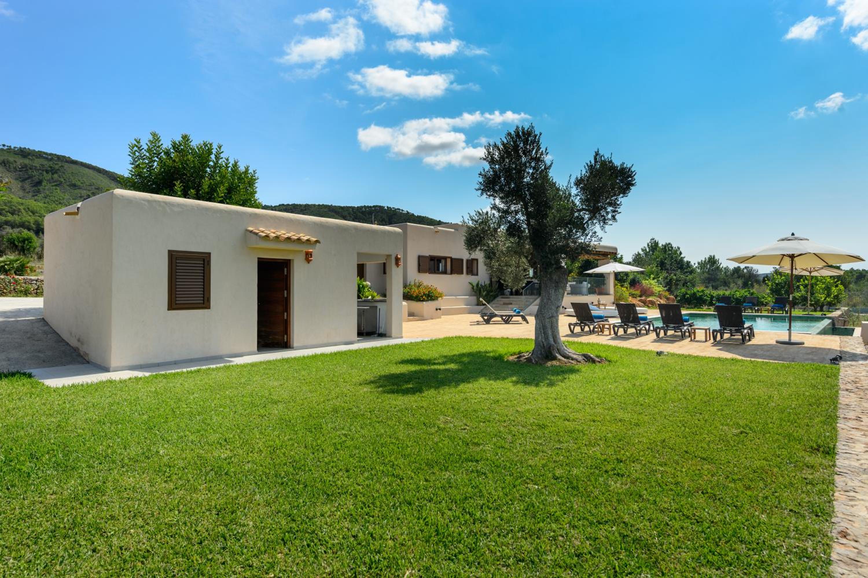 Villa LUNA