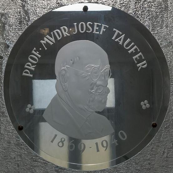 Tauferovy Koleje