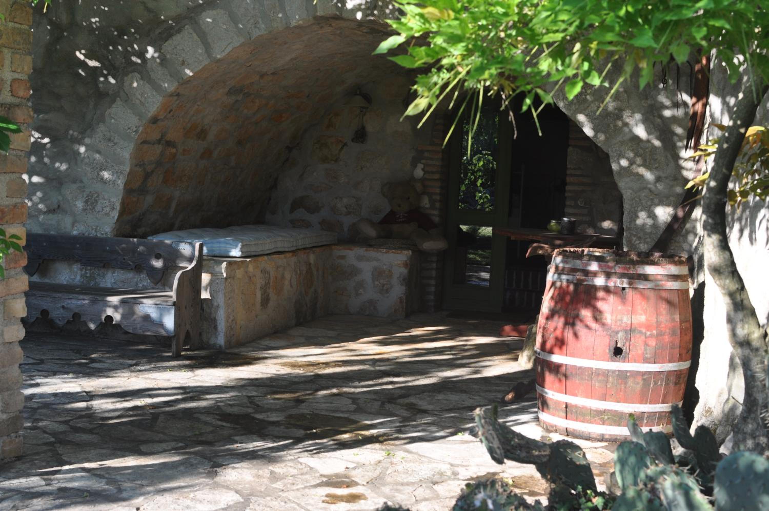 Photo 25