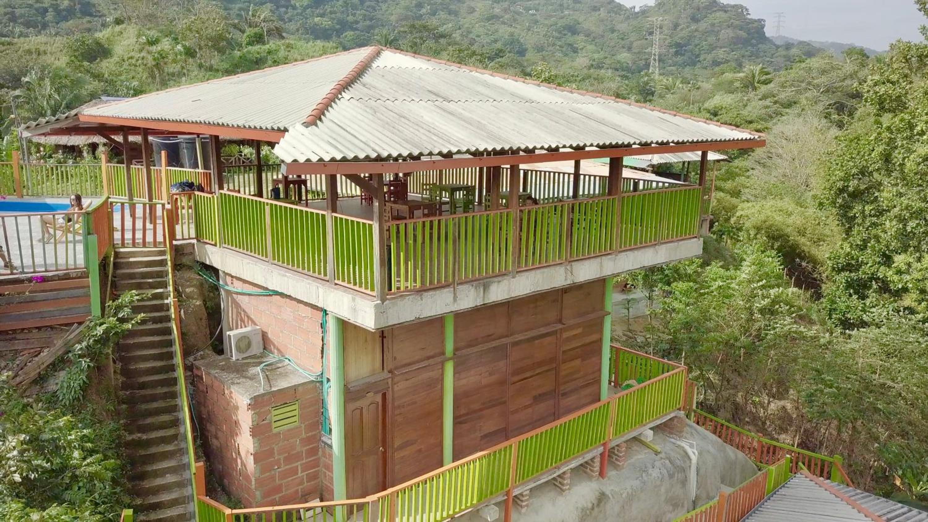 Photo 33