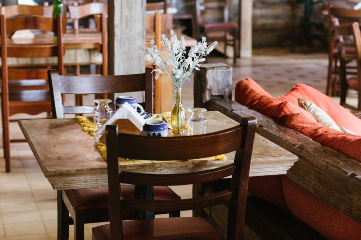 restaurant