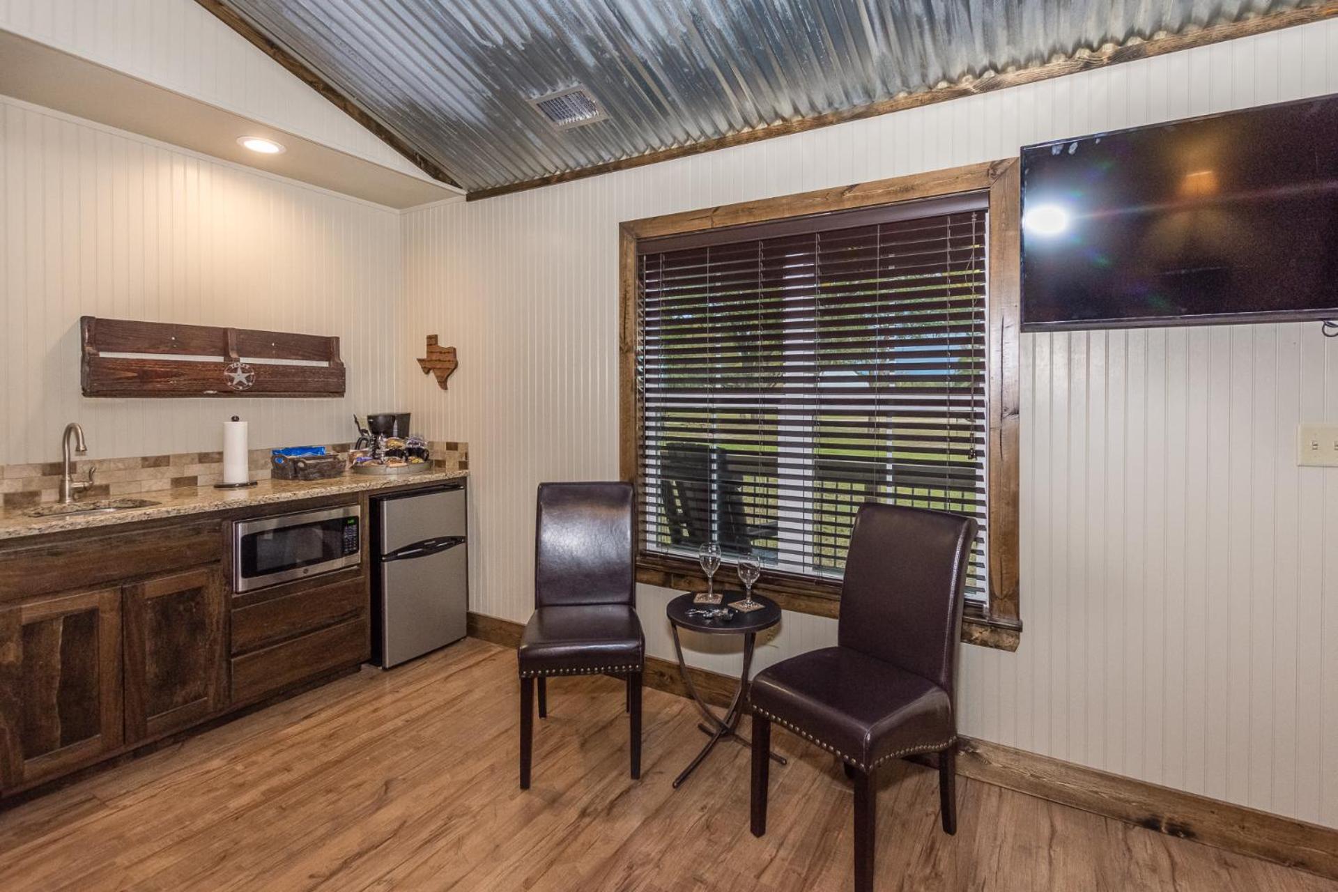 Vineyard Trail Cottages- Adults Only