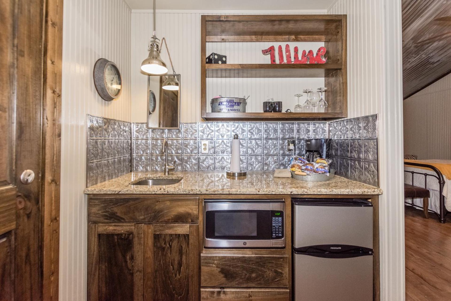 Vineyard Trail Cottages- Adults Only
