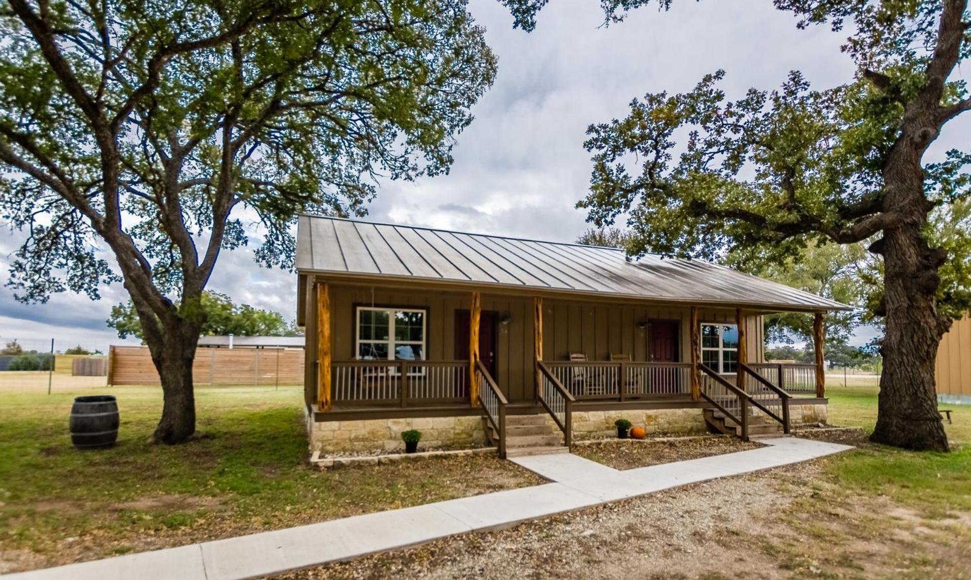 Vineyard Trail Cottages- Adults Only
