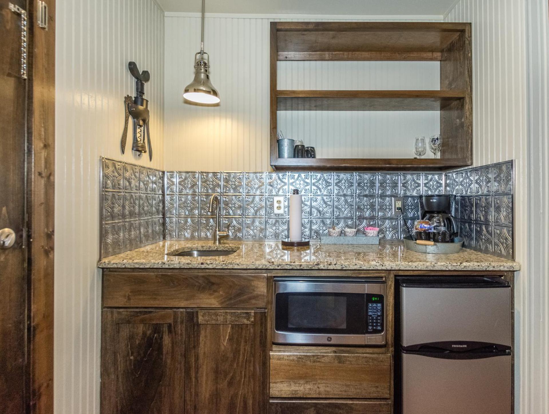 Vineyard Trail Cottages- Adults Only