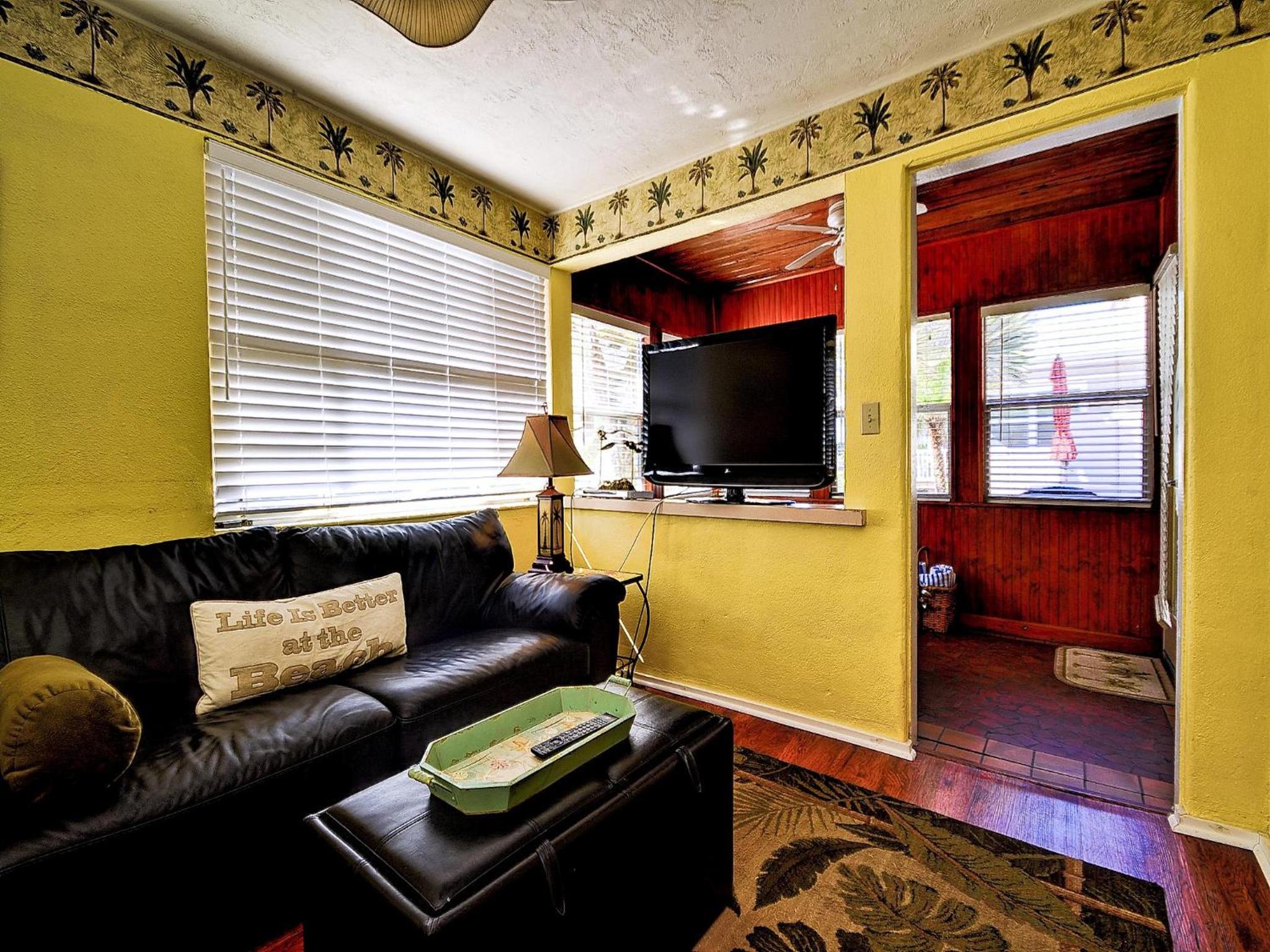 Palm Place 1 - Sabal Palm Beach getaway 624 view 5