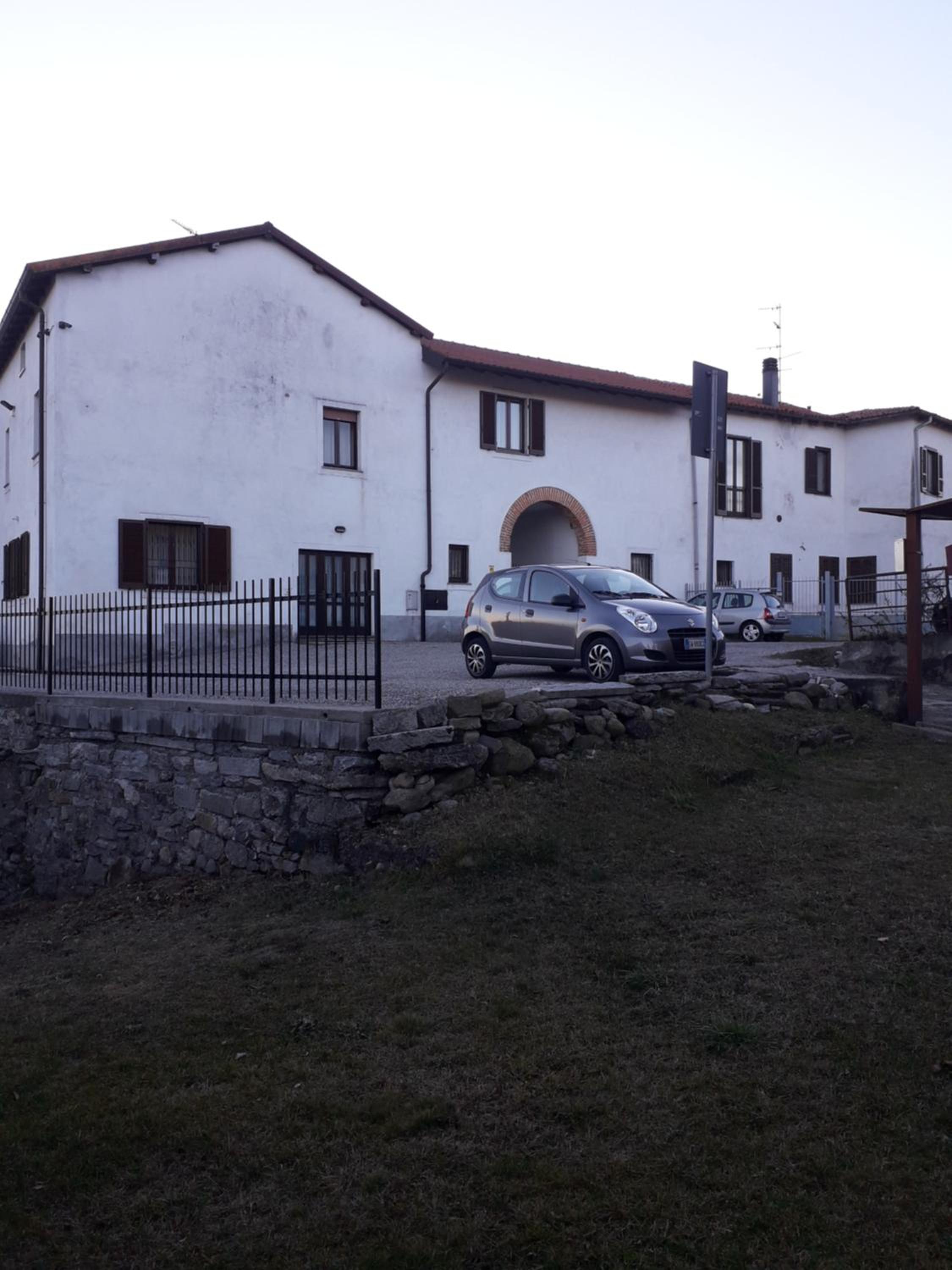 Jean Home view 4