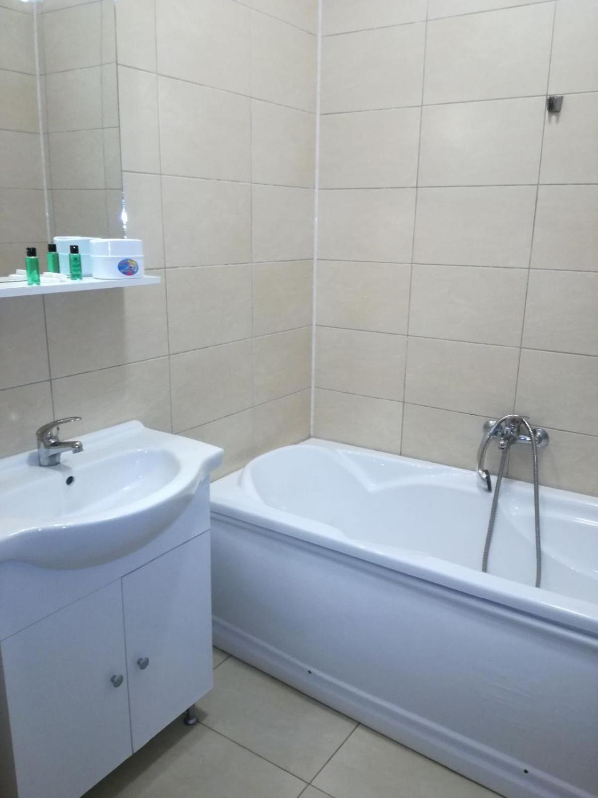 Summerland Sea View Apartment view 5
