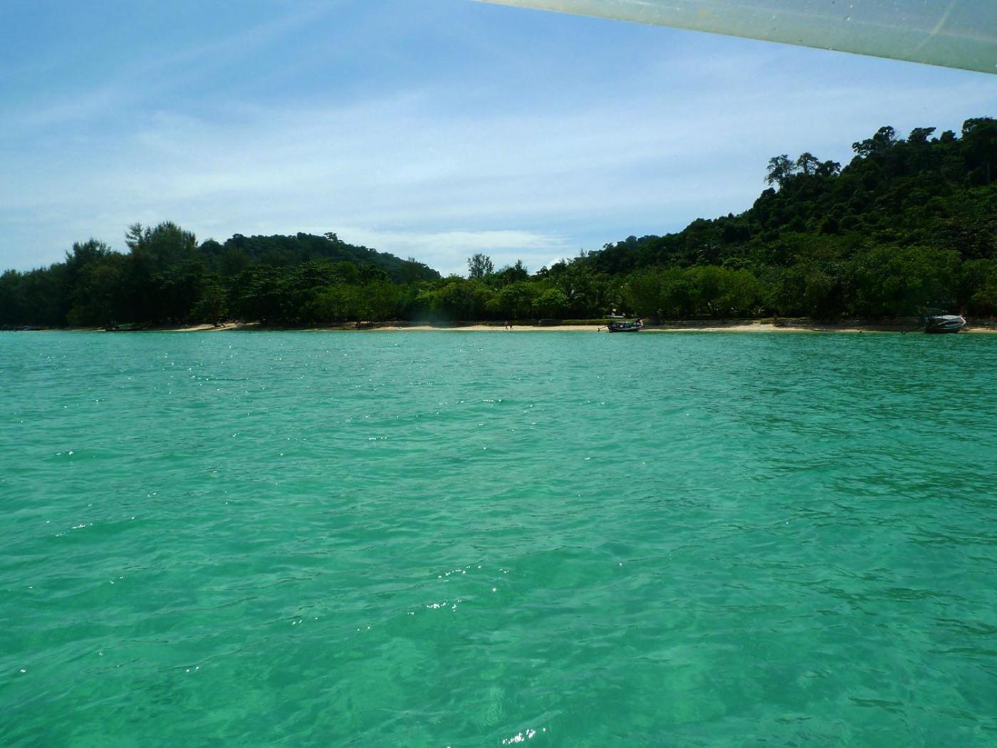 Baan Sri Lanta Sand