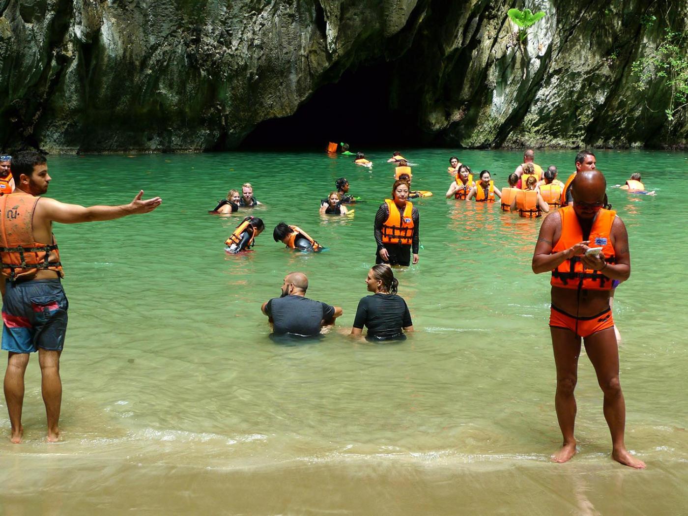 Baan Sri Lanta Sand
