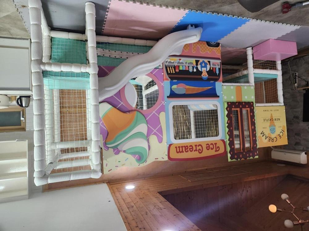 Gapyeong Pinepino Poolvilla