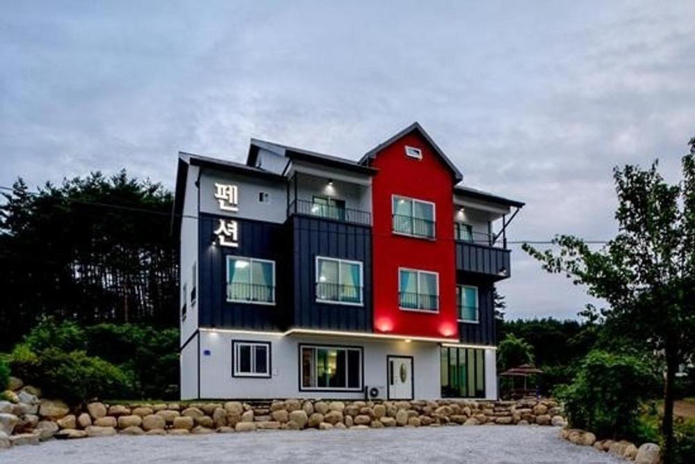 Gangneung Luluberry Pension