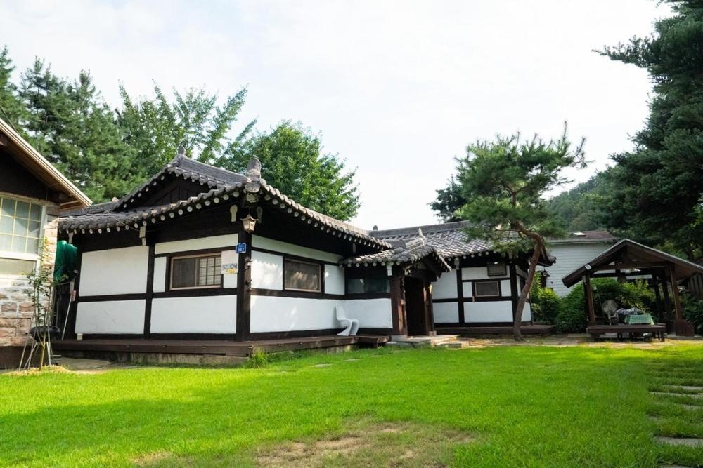 Hongcheon Neoreun Rock Pension